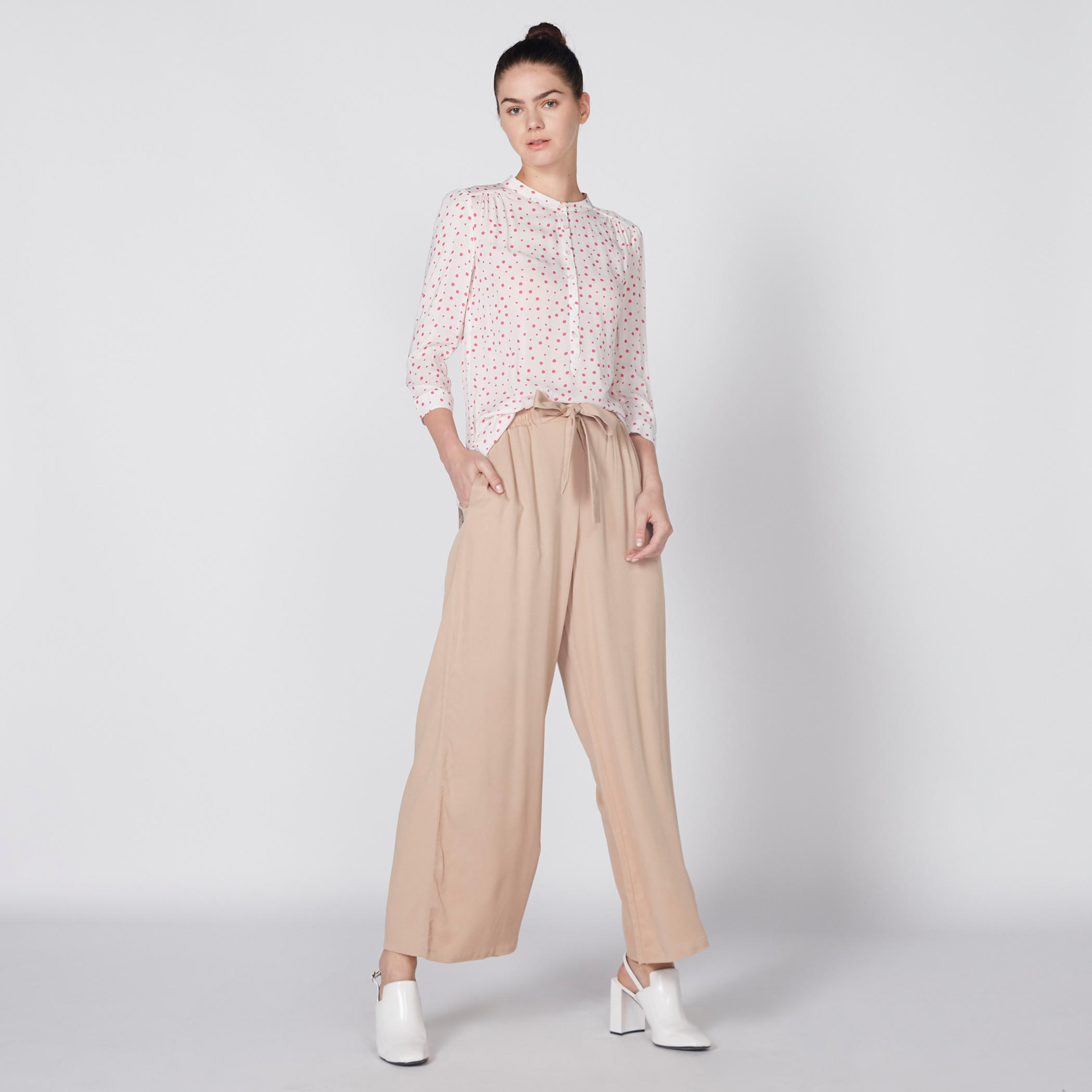 بنطال بالازو طويل برباط وجيوب-women-clothing-bottoms-trousers-image-2