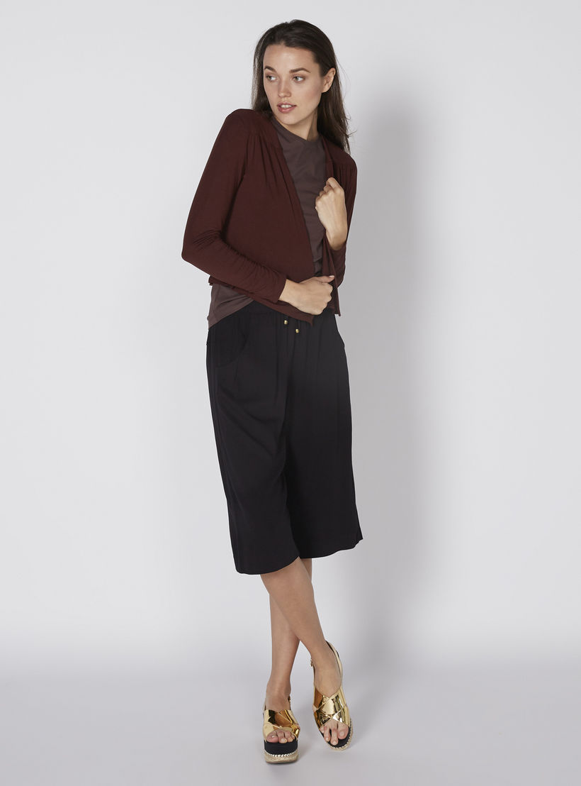 بنطلون قصير واسع بخصر مطّاطي ورباط مع تفاصيل جيوب-women-clothing-bottoms-trousers-image-2