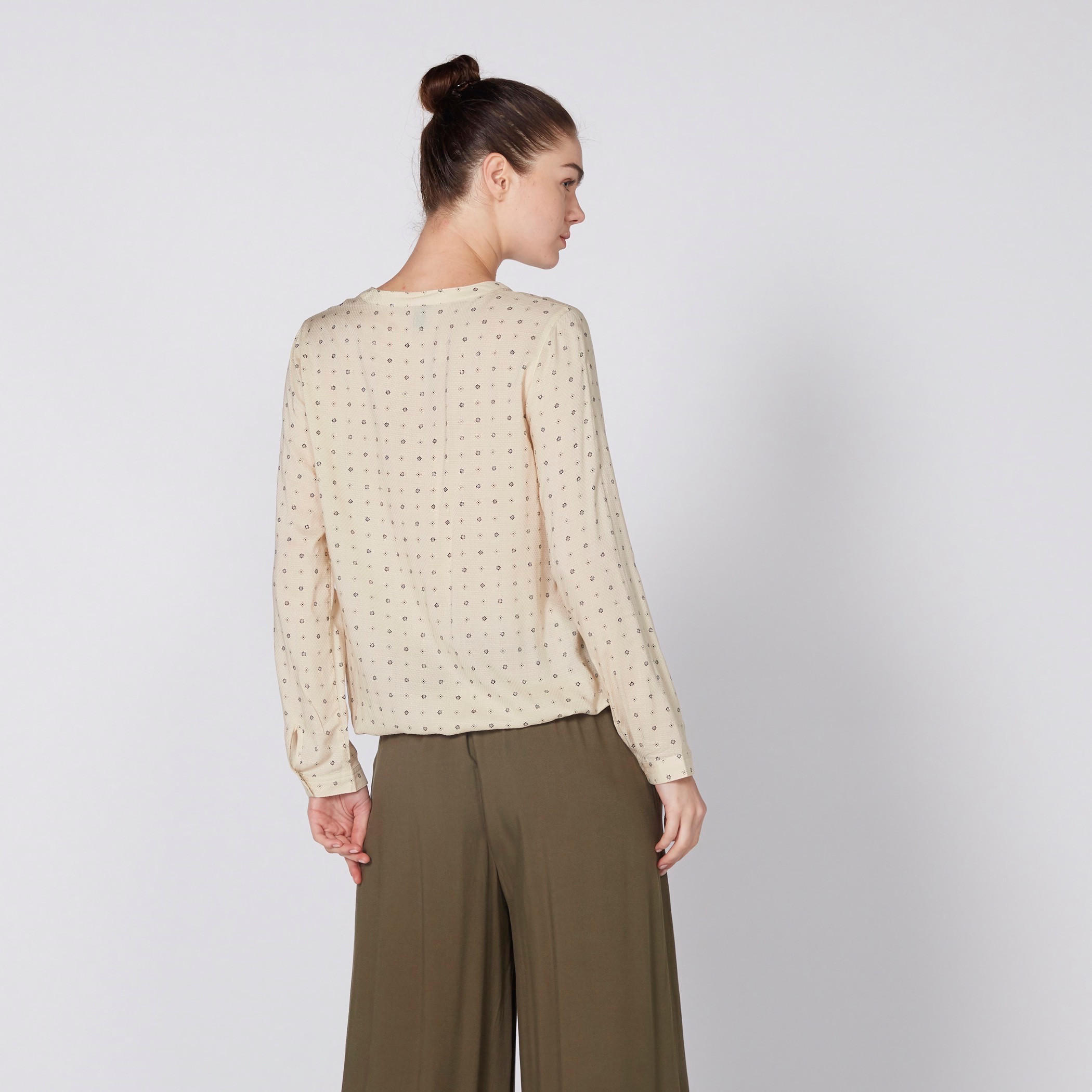 بلوزة بارزة الملمس بأكمام طويلة وطبعات-women-clothing-shirtsandblouses-blouses-image-4