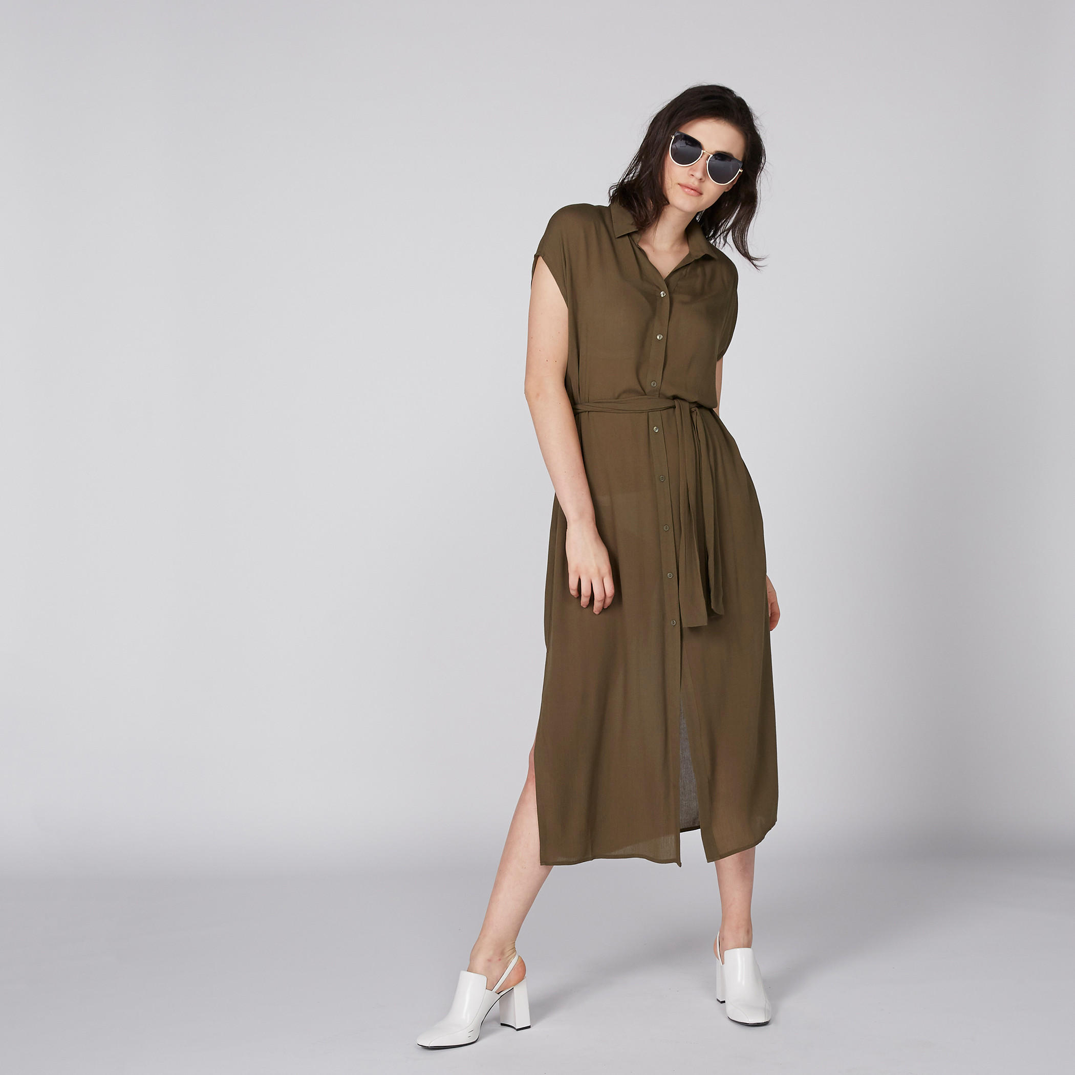 فستان قميص متوسط الطول بأكمام كاب ورباط وفتحة جانبية-women-clothing-dresses-image-1