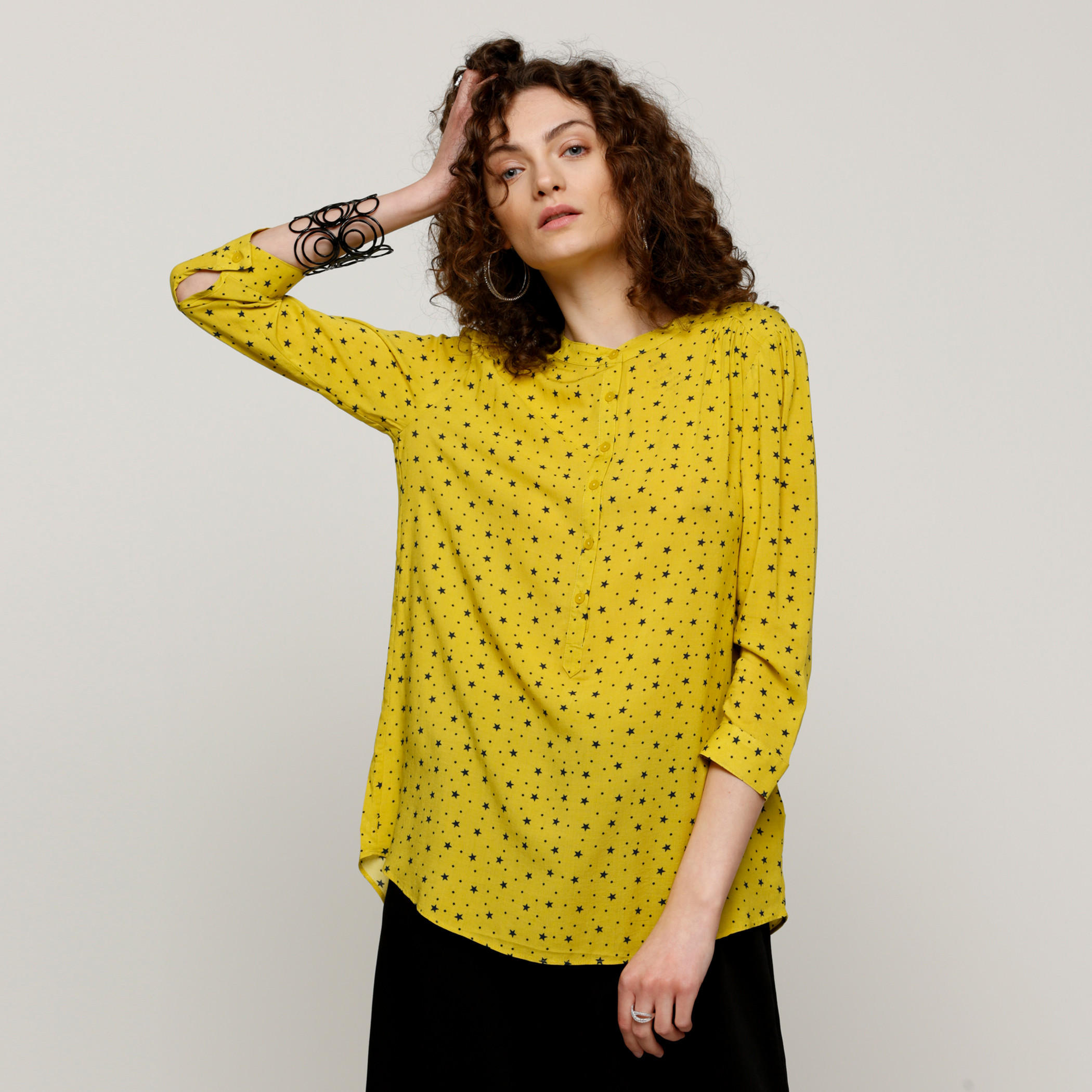 بلوزة بأكمام 3/4 وحوّاف غير مستوية مع طبعات-women-clothing-shirtsandblouses-blouses-image-1