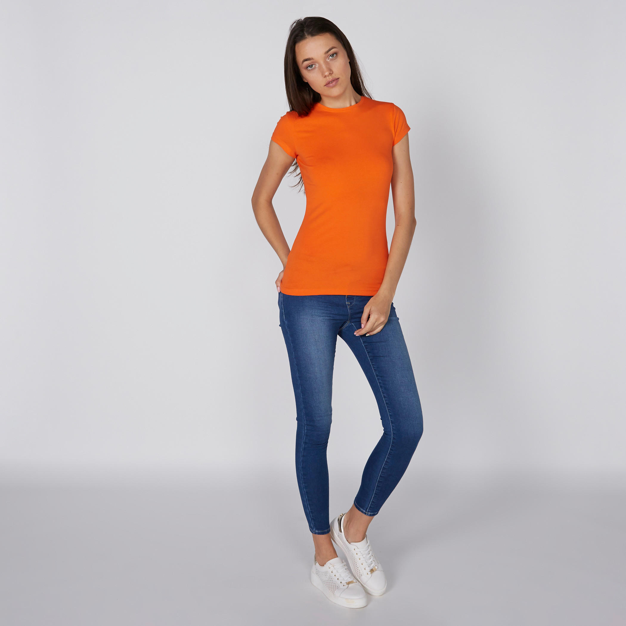 تيشيرت بياقة ضيّقة وأكمام كاب-women-clothing-tshirts-image-2