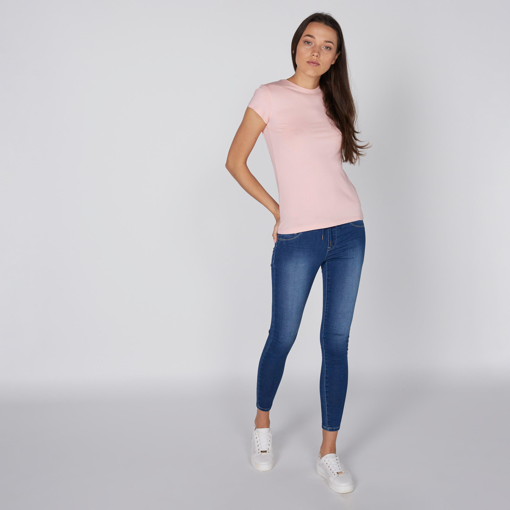 تيشيرت بياقة مستديرة وأكمام كاب-women-clothing-shirtsandblouses-blouses-image-1
