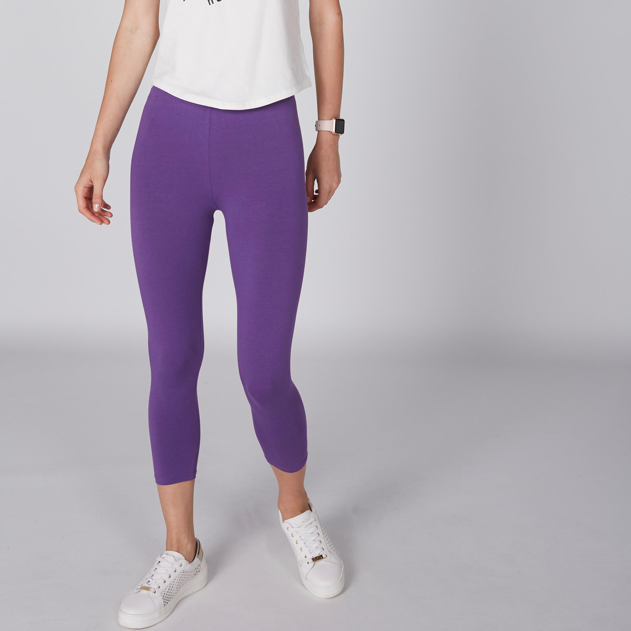 بنطال ليقنز قصير بخصر مطّاطي-women-clothing-bottoms-leggings-image-1