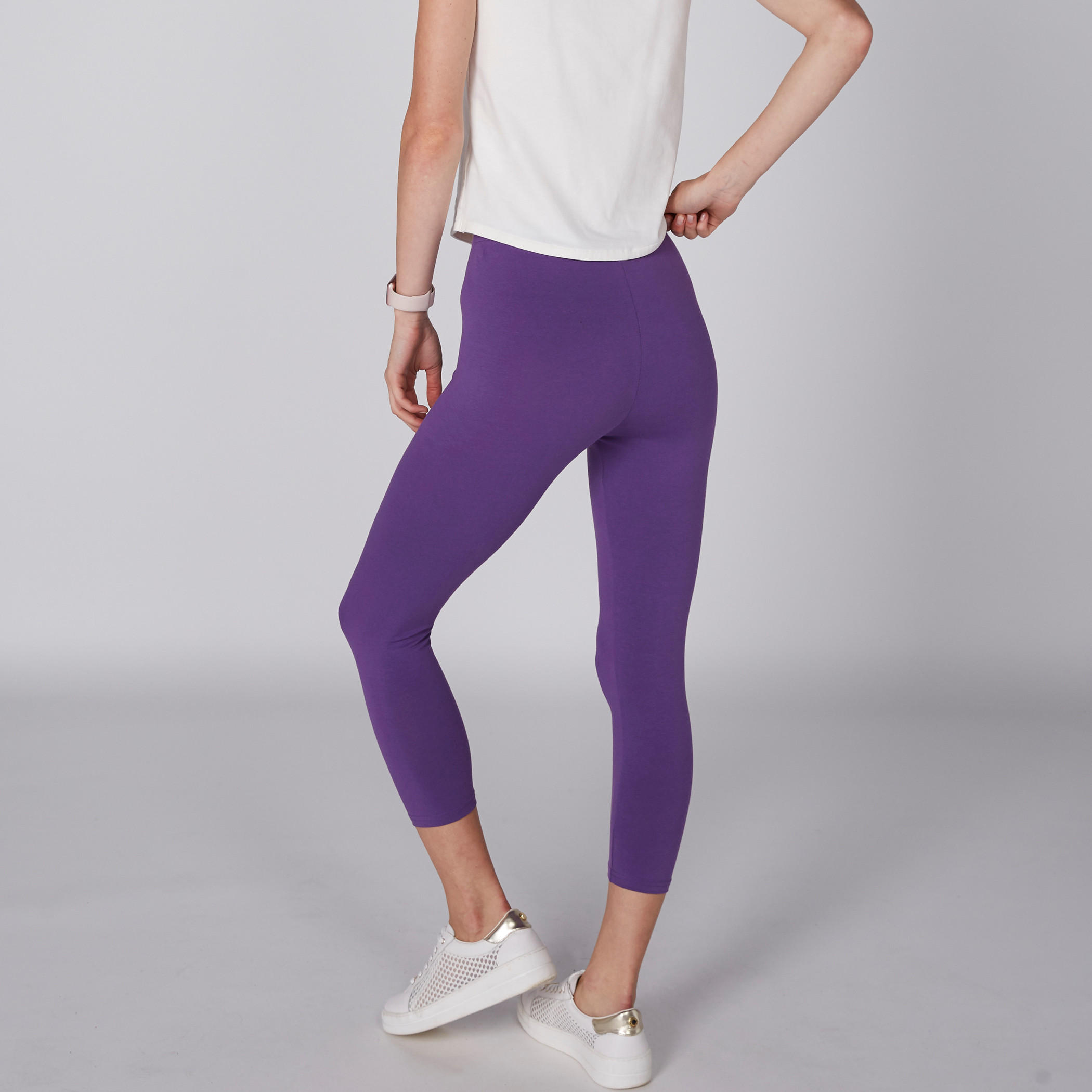 بنطال ليقنز قصير بخصر مطّاطي-women-clothing-bottoms-leggings-image-3