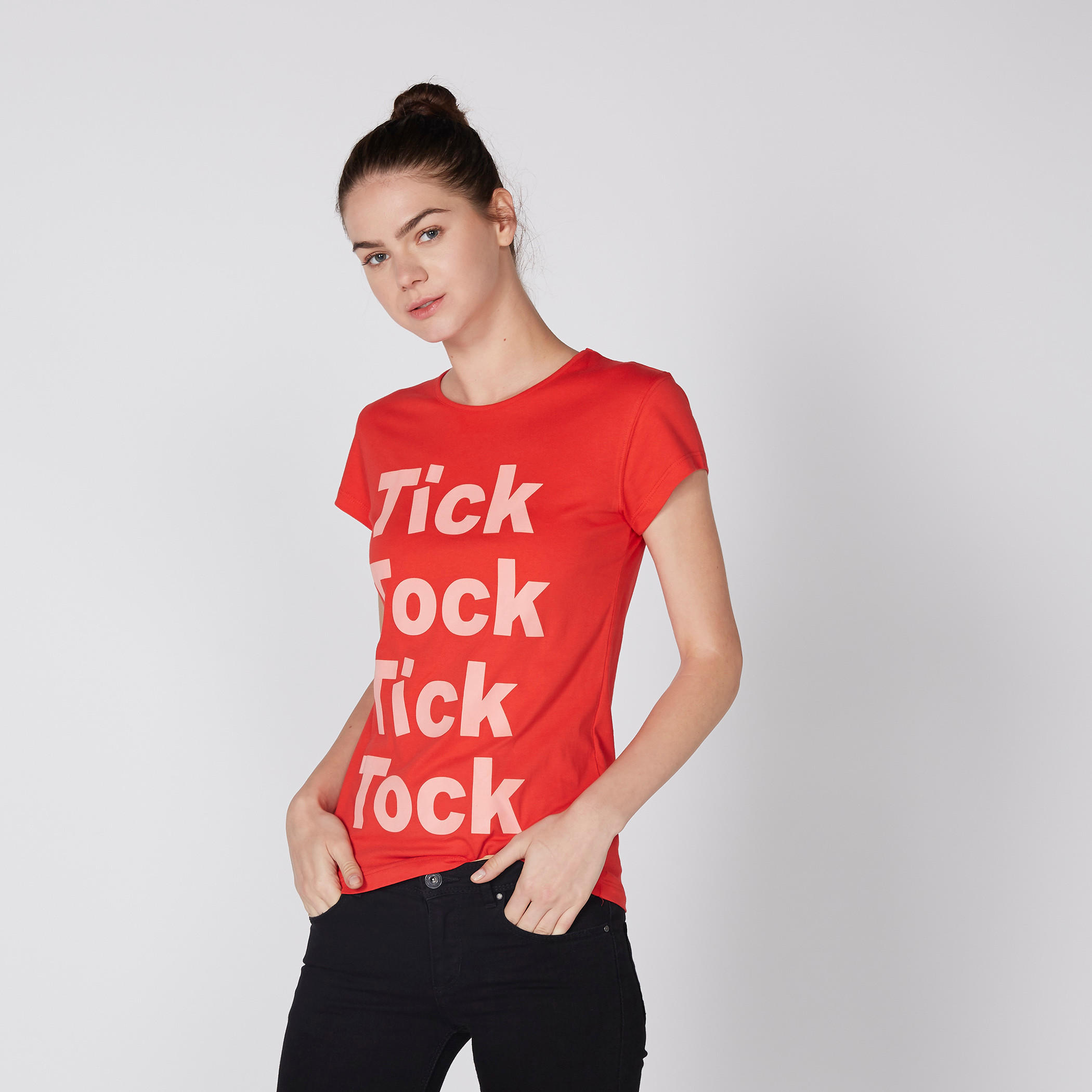 تيشيرت بياقة مستديرة وأكمام كاب وطبعات-women-clothing-shirtsandblouses-blouses-image-1