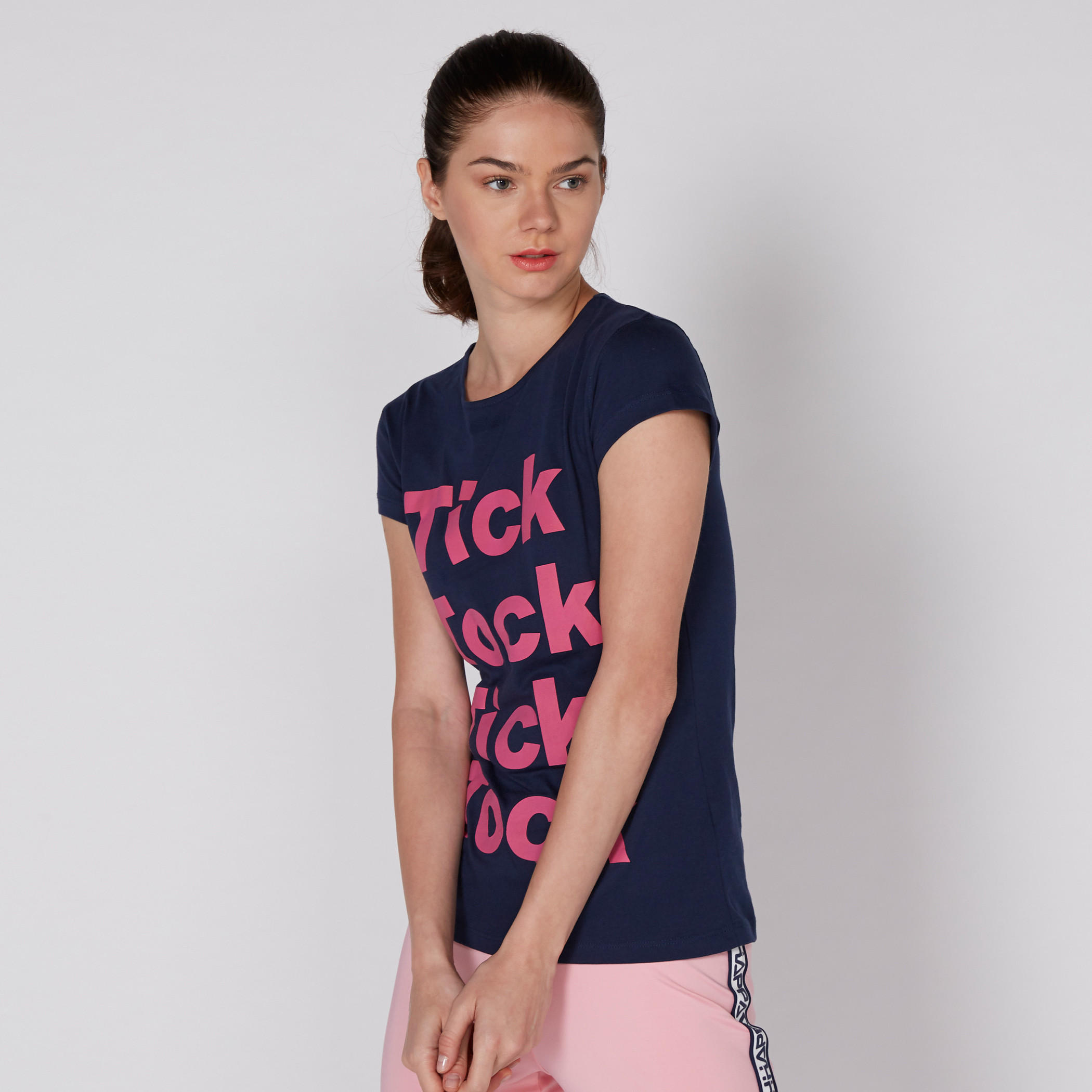 تيشيرت بياقة مستديرة وأكمام كاب مع طبعات-women-clothing-shirtsandblouses-blouses-image-2