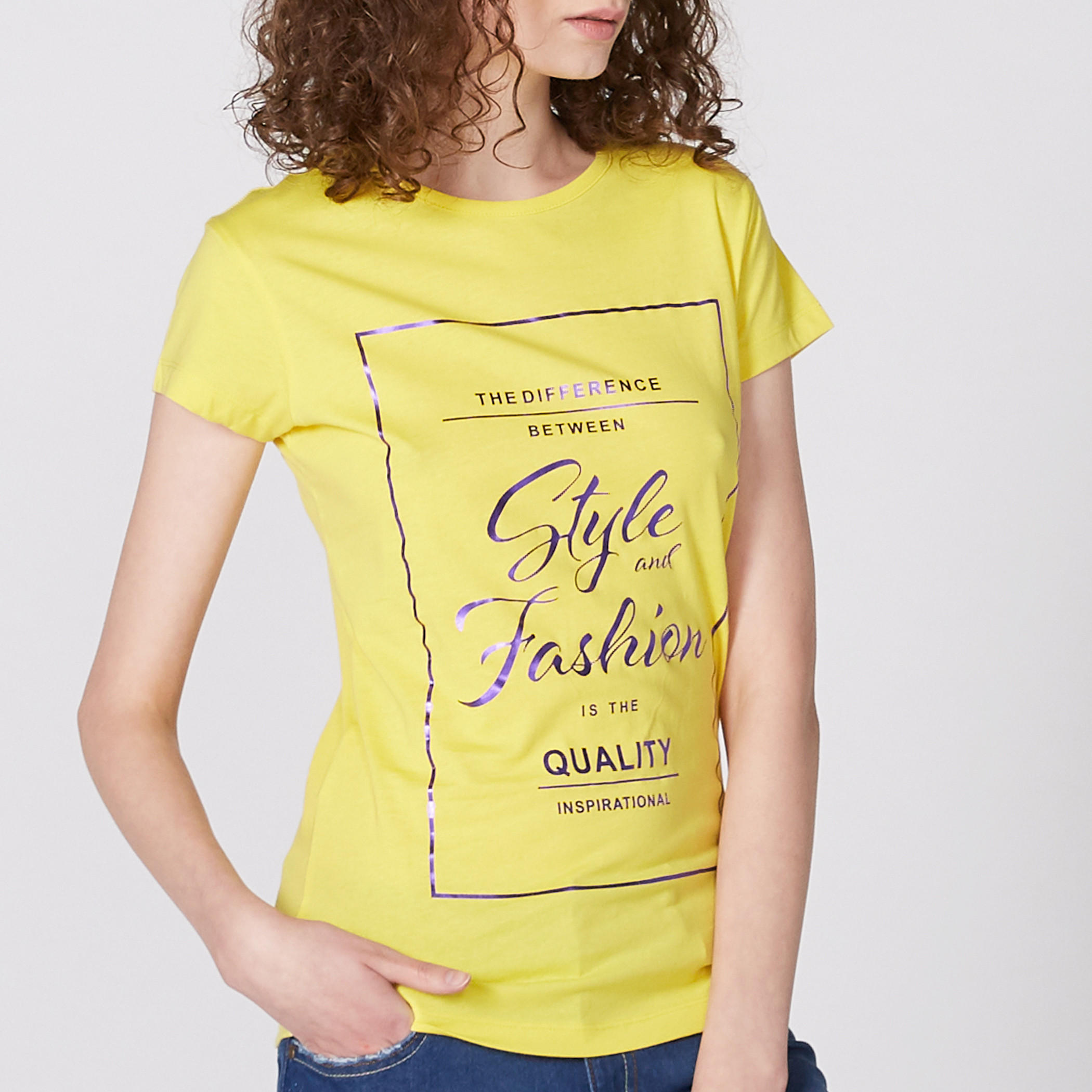 تيشيرت بطبعات وياقة مستديرة وأكمام قصيرة-women-clothing-shirtsandblouses-shirts-image-3