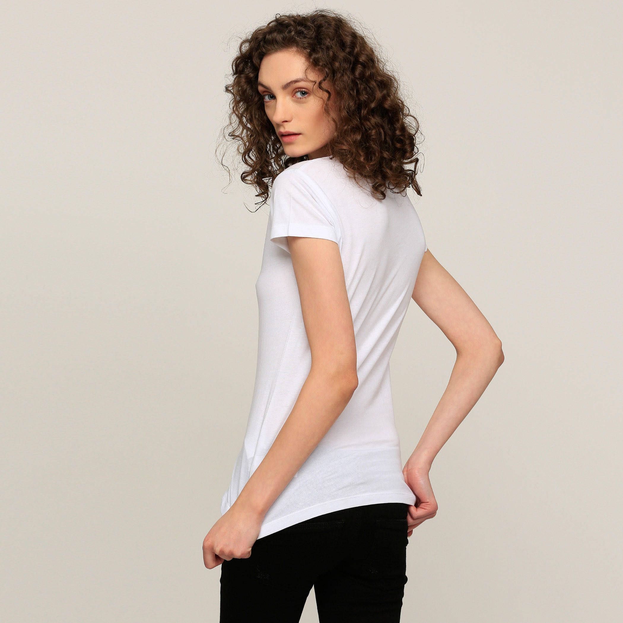 تيشيرت بياقة مستديرة وأكمام قصيرة وطبعات-women-clothing-shirtsandblouses-blouses-image-4