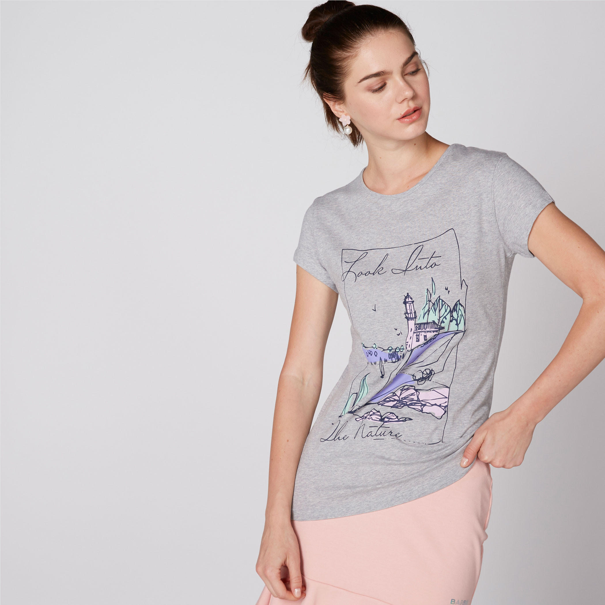 تيشيرت بياقة مستديرة وأكمام قصيرة وطبعات-women-clothing-tshirts-image-3