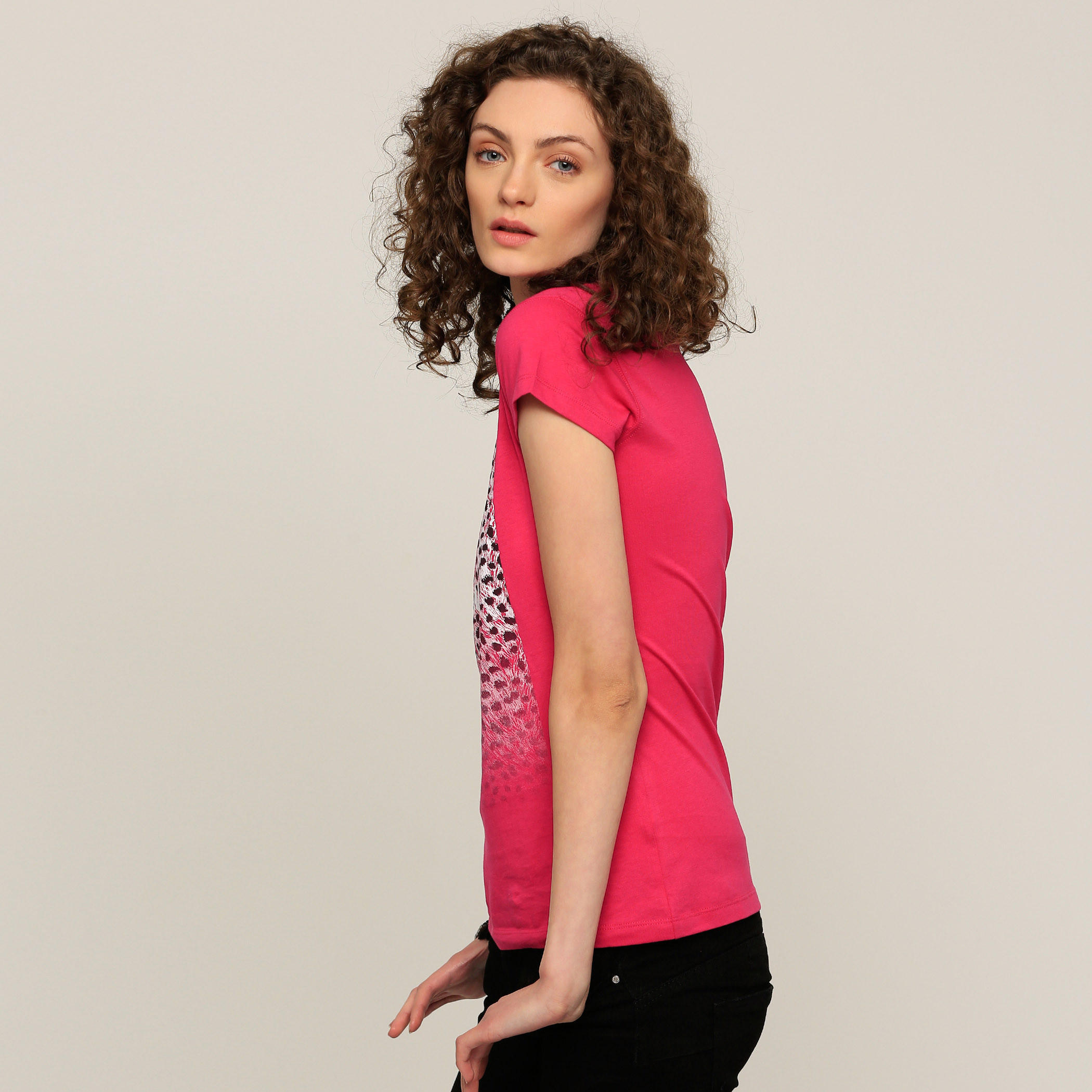 تيشيرت بياقة مستديرة وأكمام قصيرة وطبعات-women-clothing-shirtsandblouses-blouses-image-8