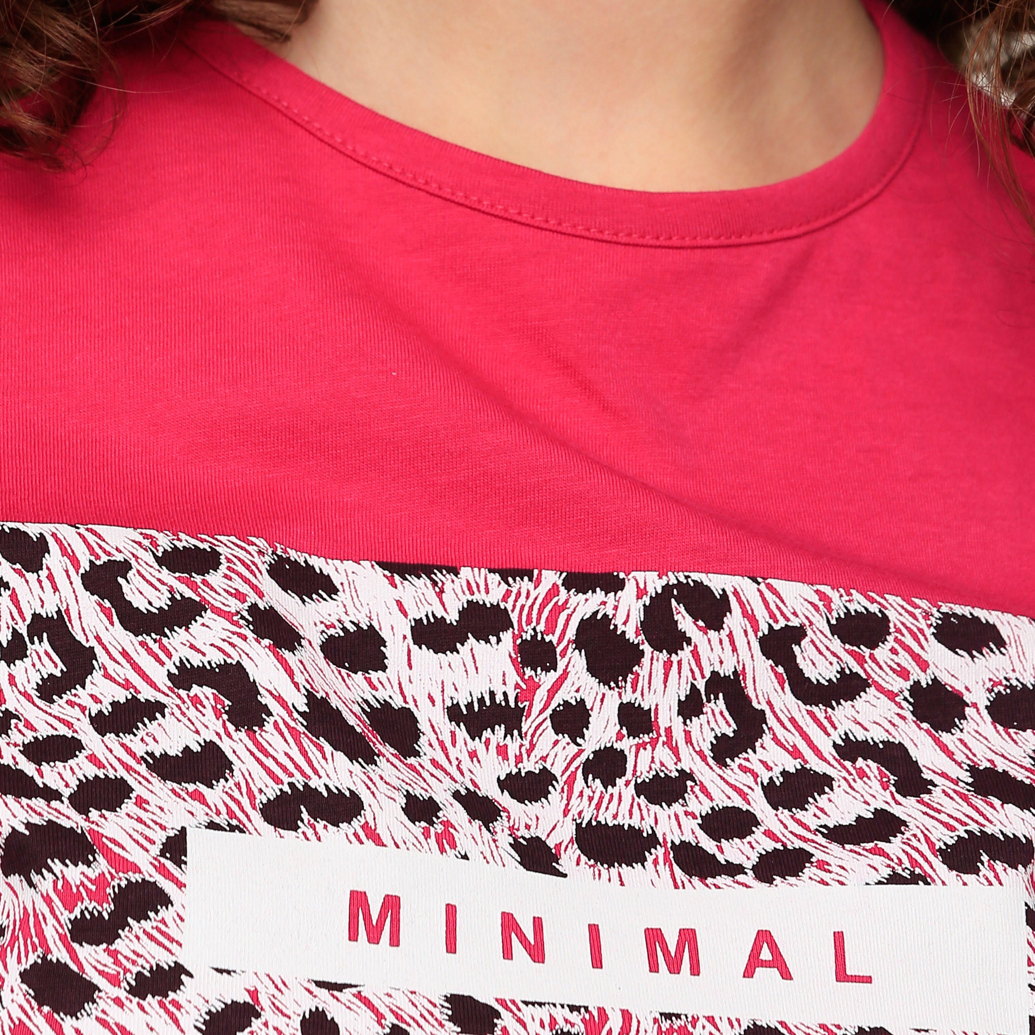تيشيرت بياقة مستديرة وأكمام قصيرة وطبعات-women-clothing-shirtsandblouses-blouses-image-9