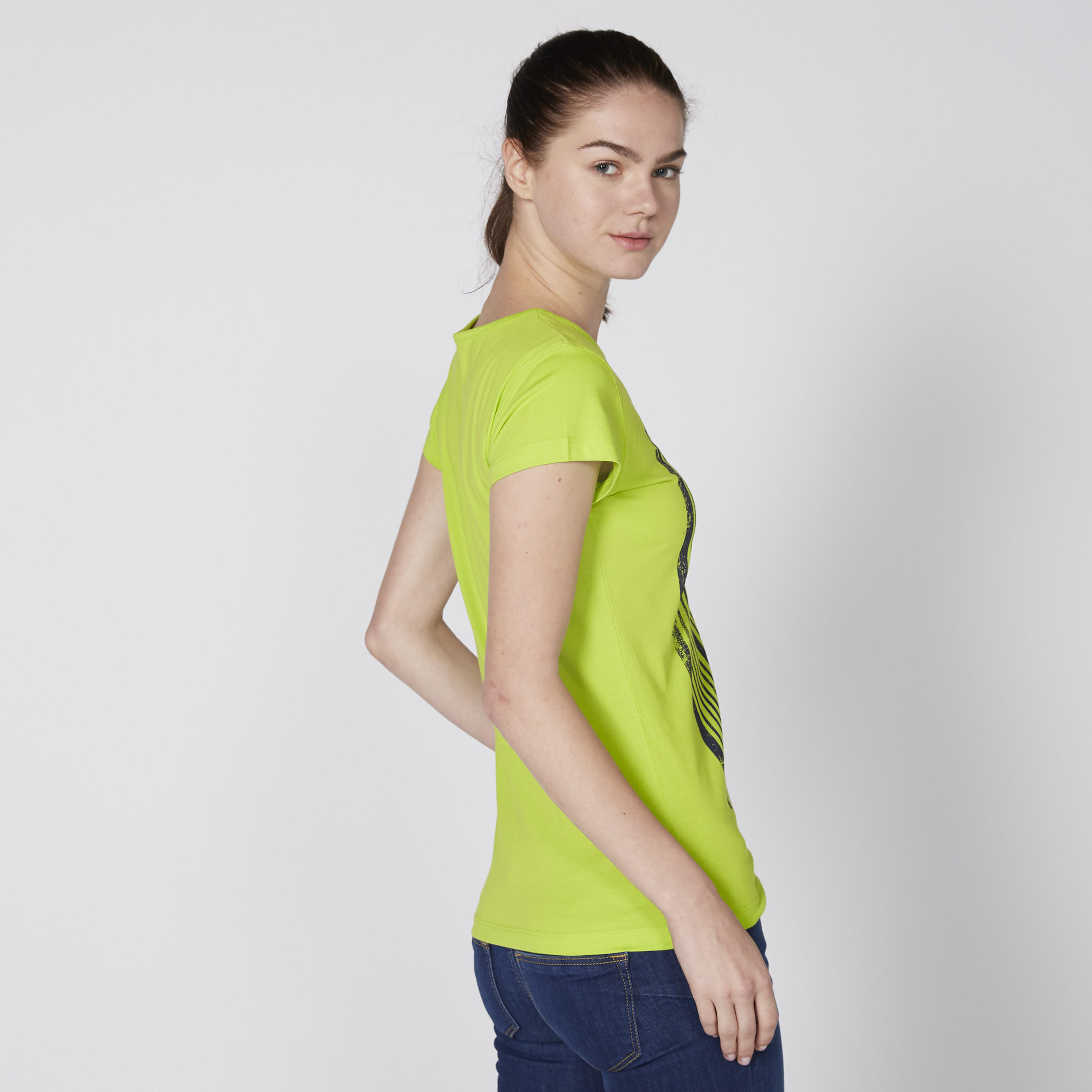 تيشيرت بياقة مستديرة وأكمام كاب وطبعات-women-clothing-tshirts-image-3