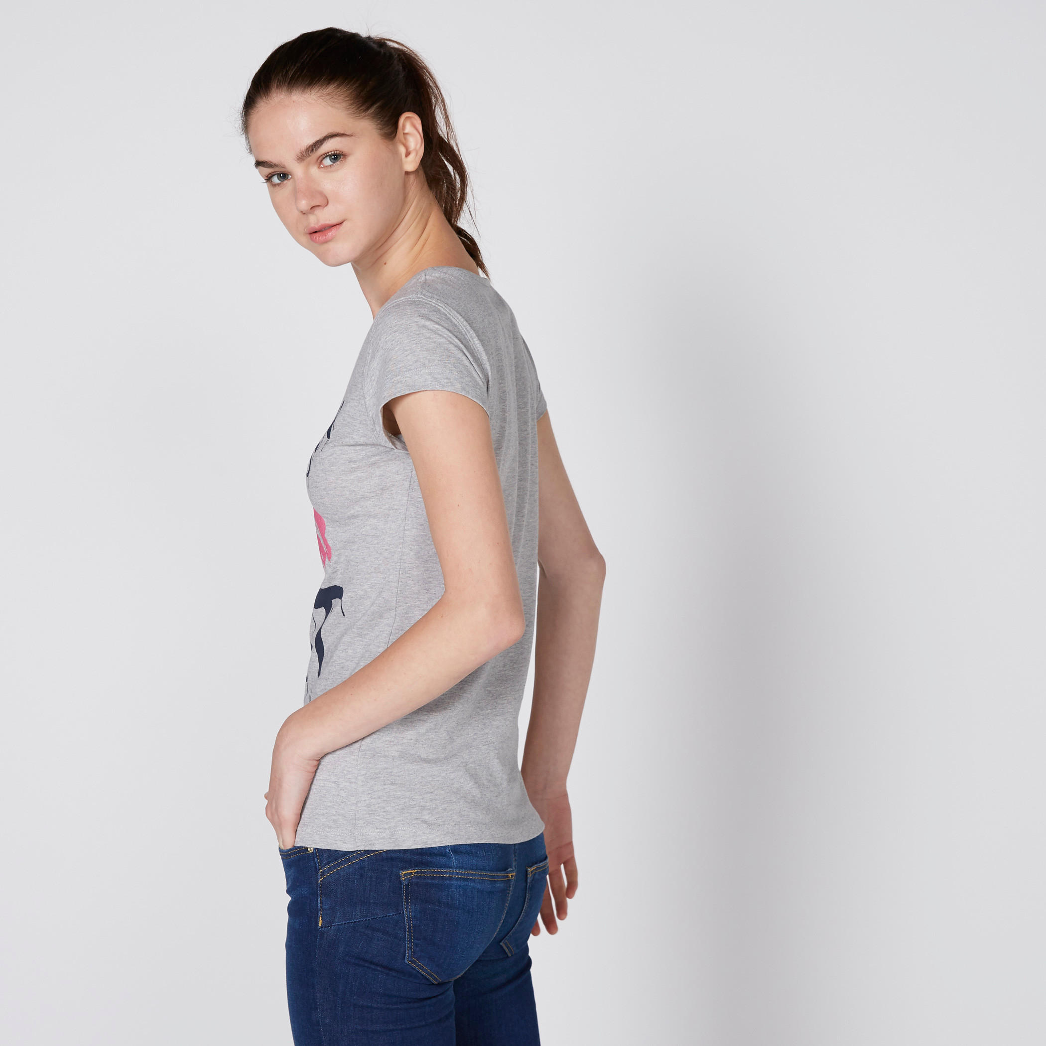 تيشيرت بياقة مستديرة وأكمام كاب وطبعات-women-clothing-tshirts-image-3