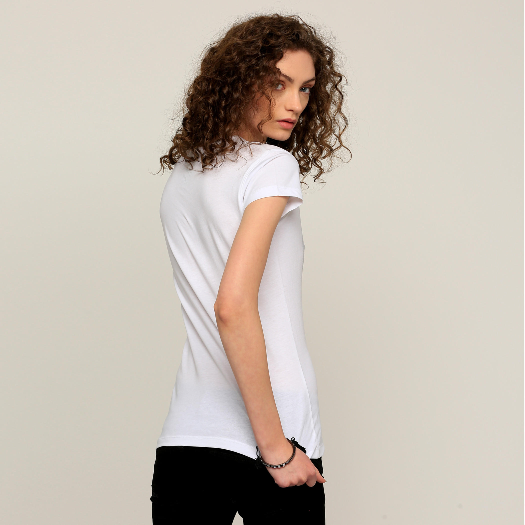تيشيرت بياقة مستديرة وأكمام قصيرة وطبعات-women-clothing-shirtsandblouses-blouses-image-2