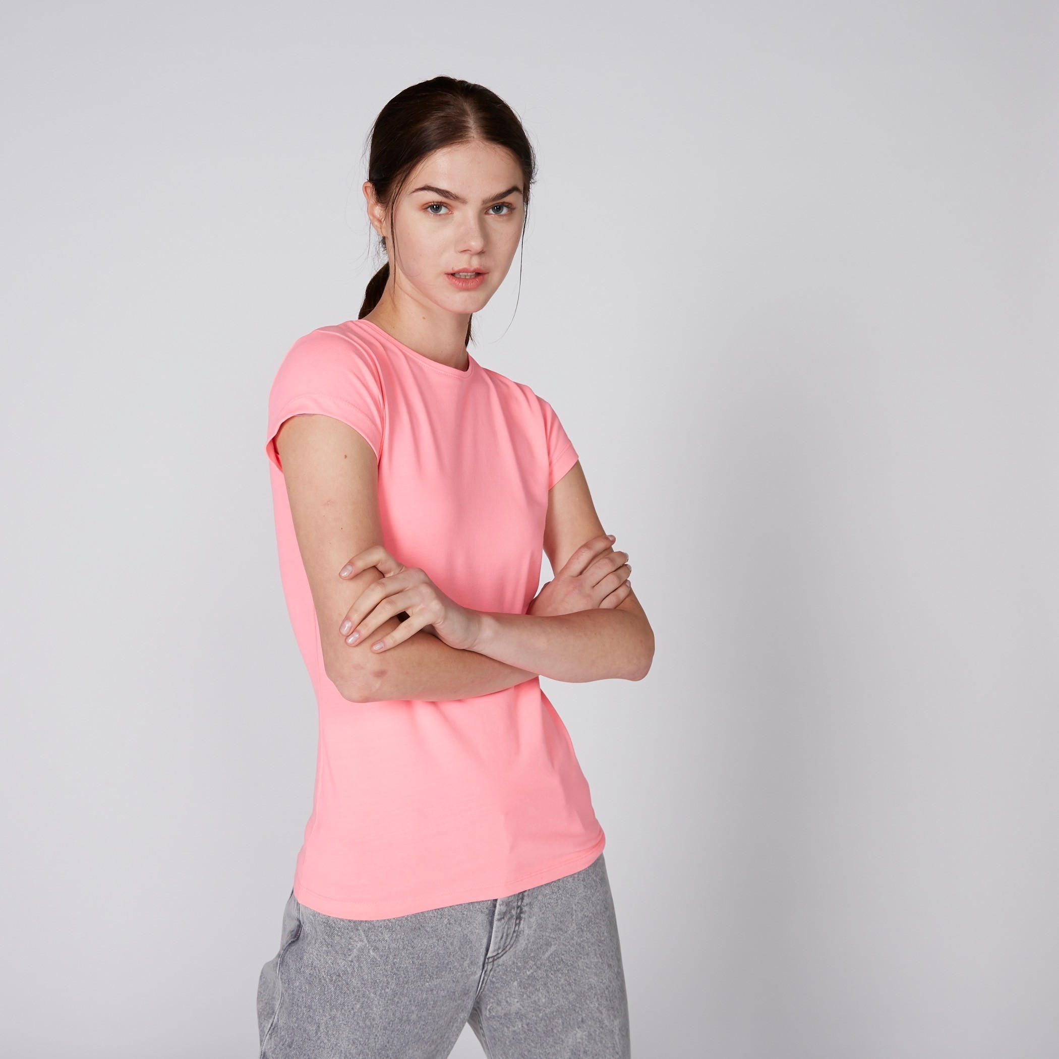 تيشيرت بياقة ضيّقة وأكمام قصيرة-women-clothing-tshirts-image-1
