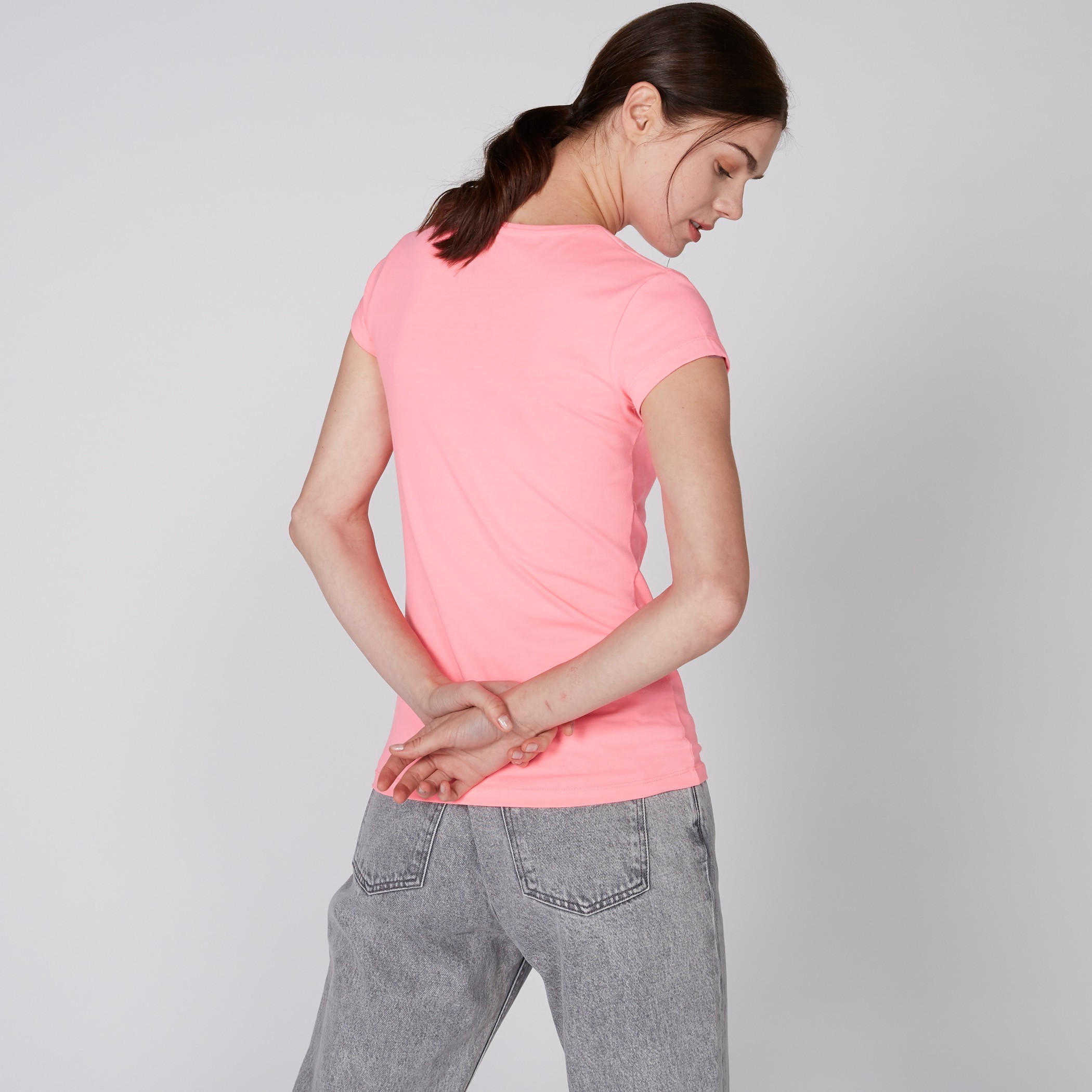 تيشيرت بياقة ضيّقة وأكمام قصيرة-women-clothing-tshirts-image-2