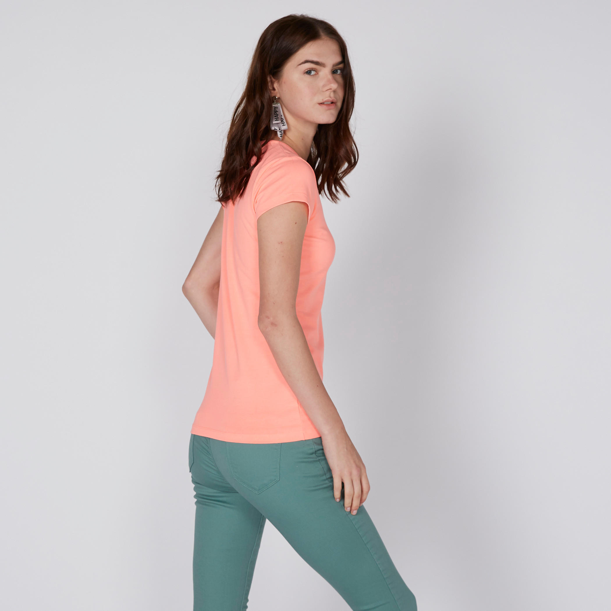 تيشيرت بياقة مستديرة وأكمام كاب-women-clothing-tshirts-image-1