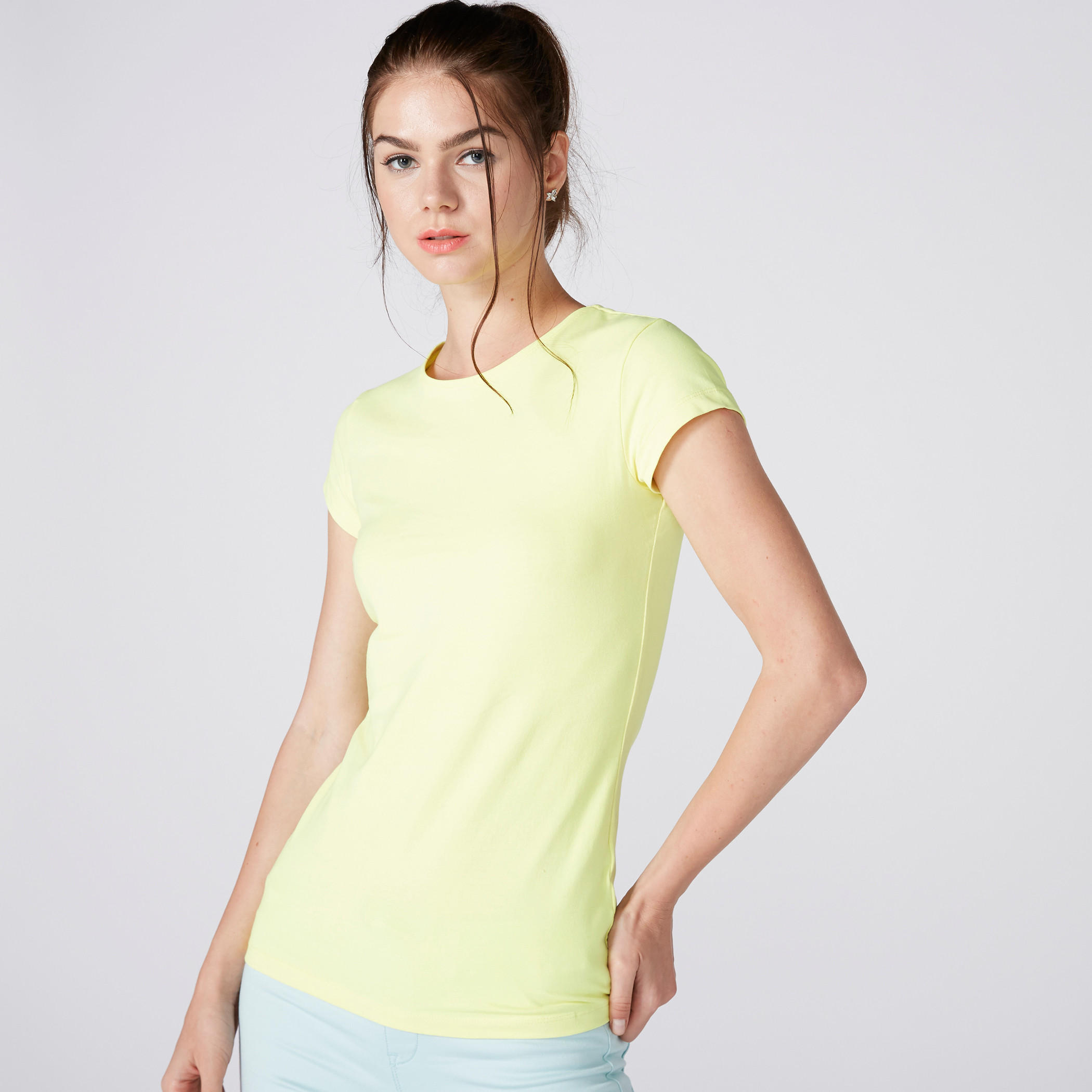 تيشيرت بياقة V وأكمام كاب-women-clothing-tshirts-image-1