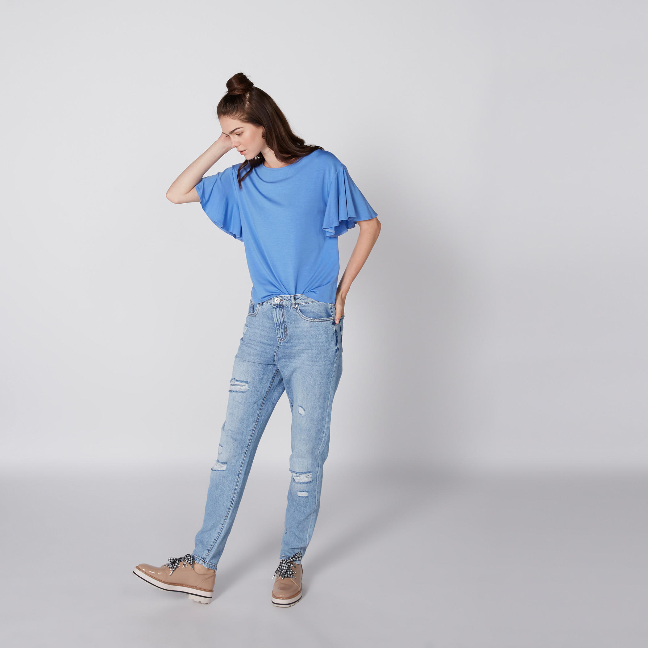 بلوزة بياقة مستديرة وأكمام واسعة-women-clothing-shirtsandblouses-blouses-image-3