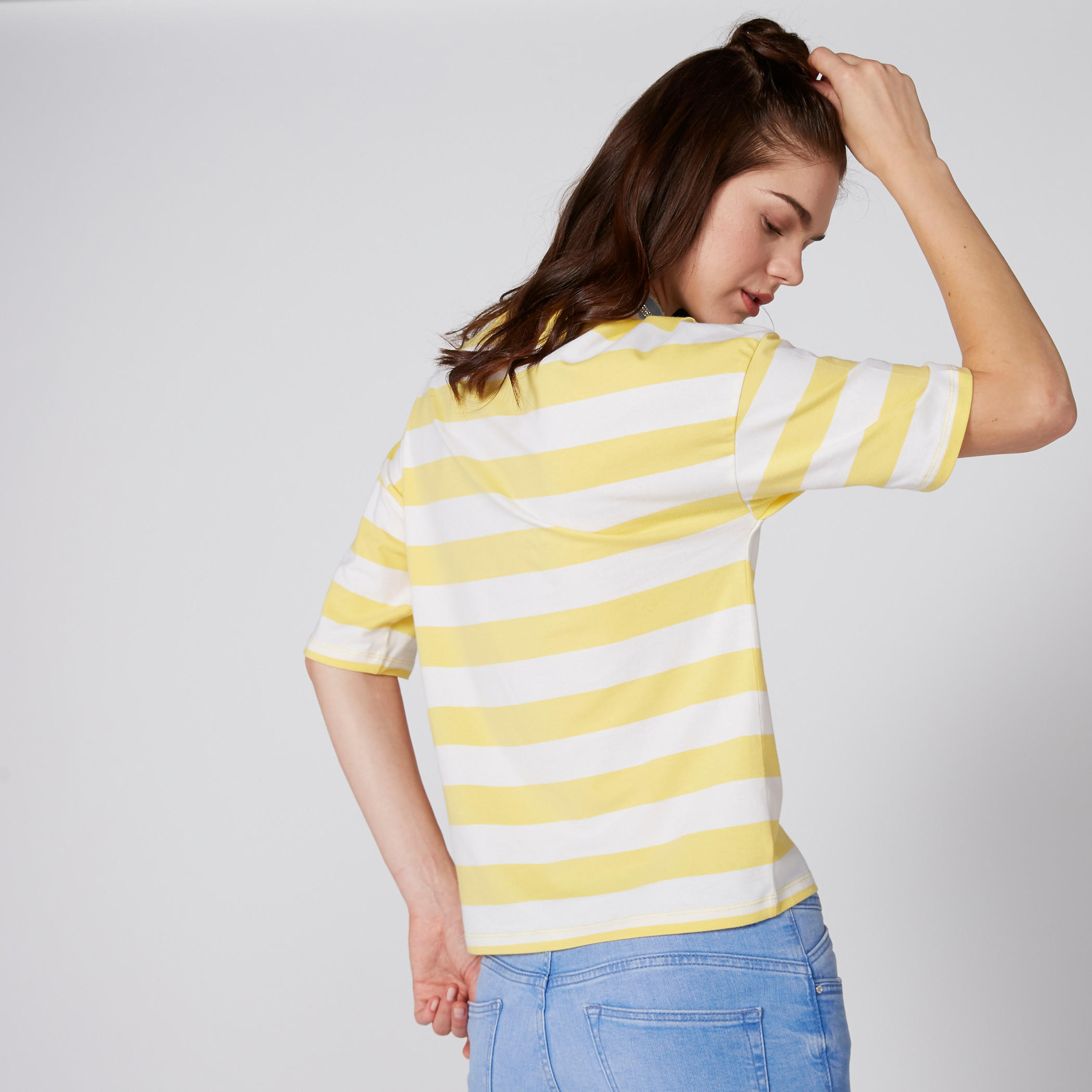 بلوزة مقلّمة بياقة مستديرة وأكتاف منسدلة-women-clothing-shirtsandblouses-blouses-image-2