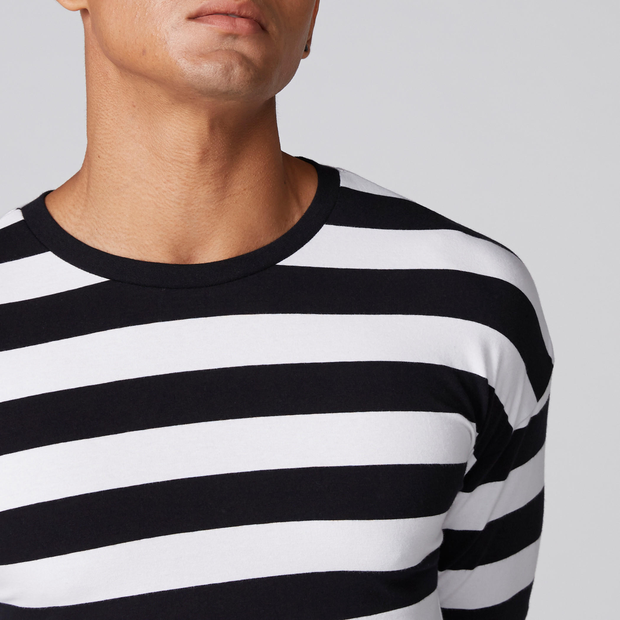 تيشيرت مقلّم بأكمام قصيرة-men-clothing-tshirtsandpolos-tshirts-image-3