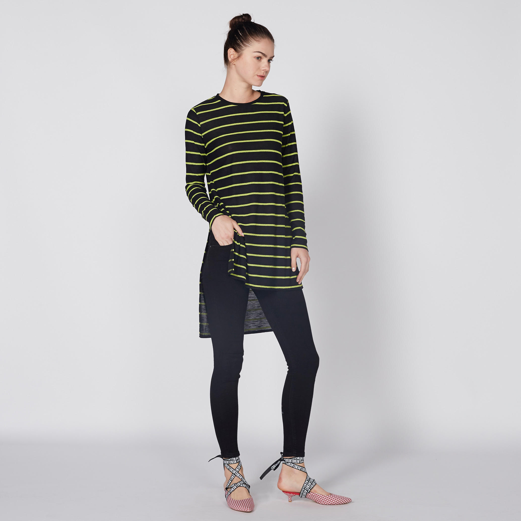 تونيك مقلّم بأكمام طويلة وحوّاف غير مستوية-women-clothing-shirtsandblouses-blouses-image-2