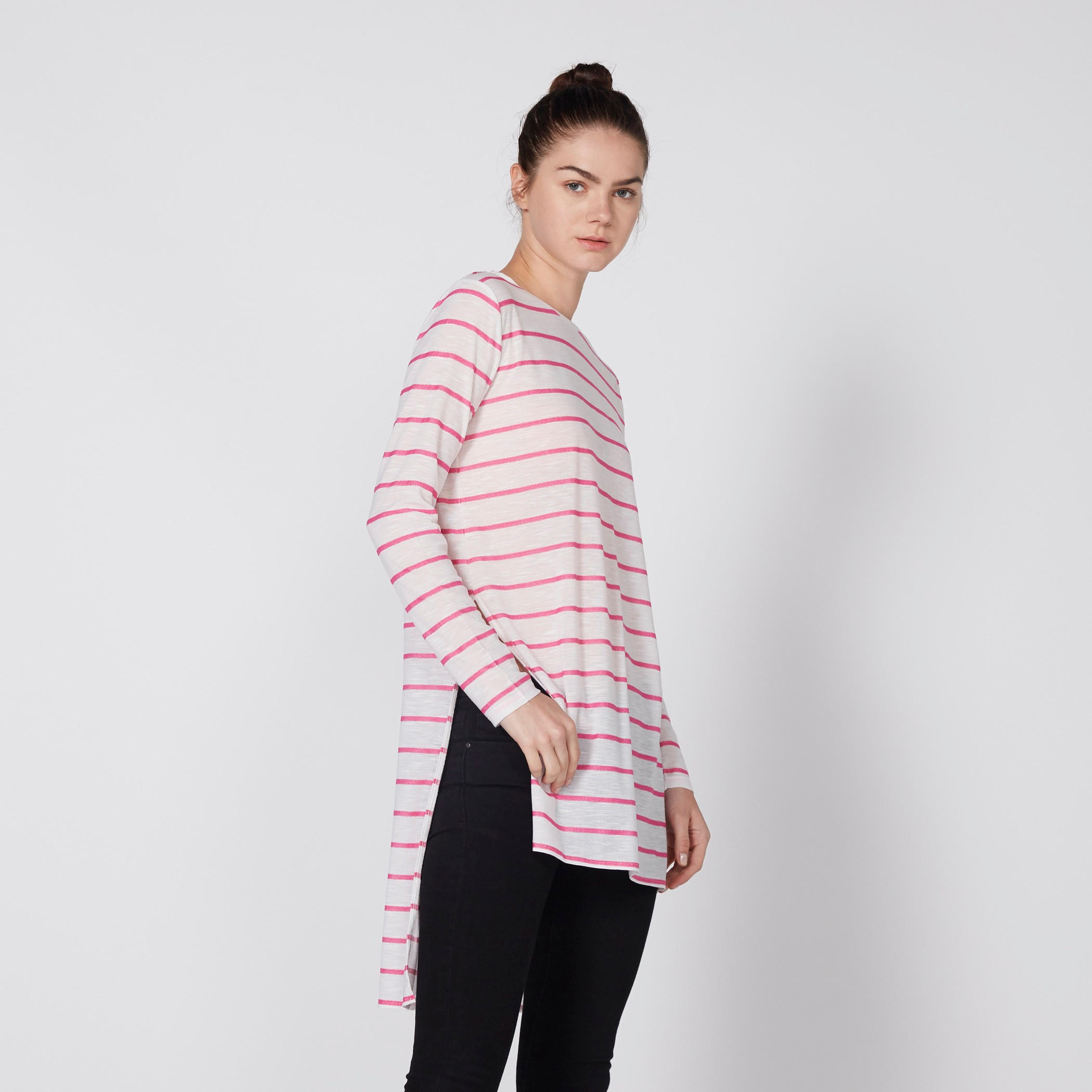 تونيك مقلّم بياقة مستديرة وحوّاف غير مستوية-women-clothing-shirtsandblouses-blouses-image-2