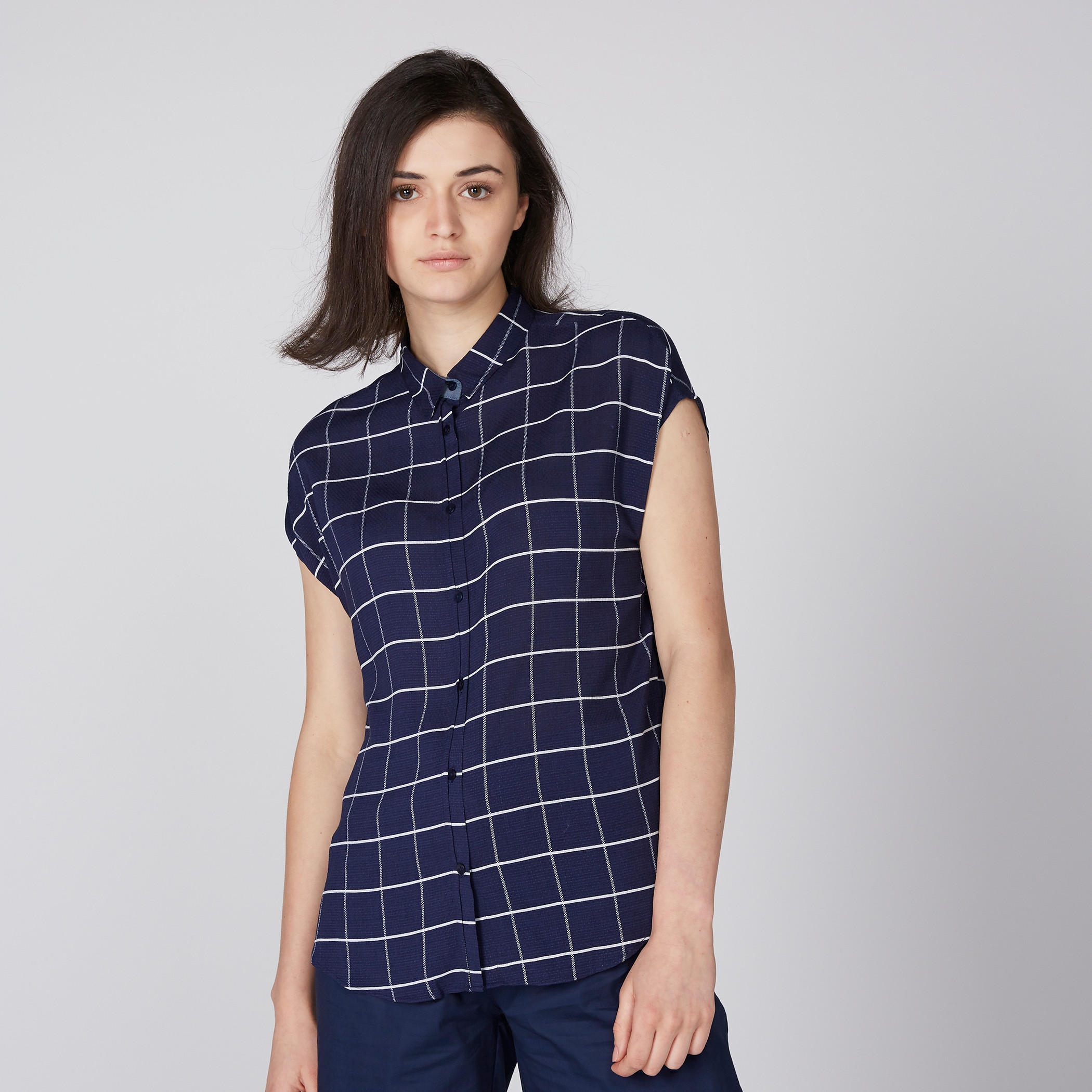قميص كاروهات بأكمام متصلة وأزرار-women-clothing-shirtsandblouses-shirts-image-1