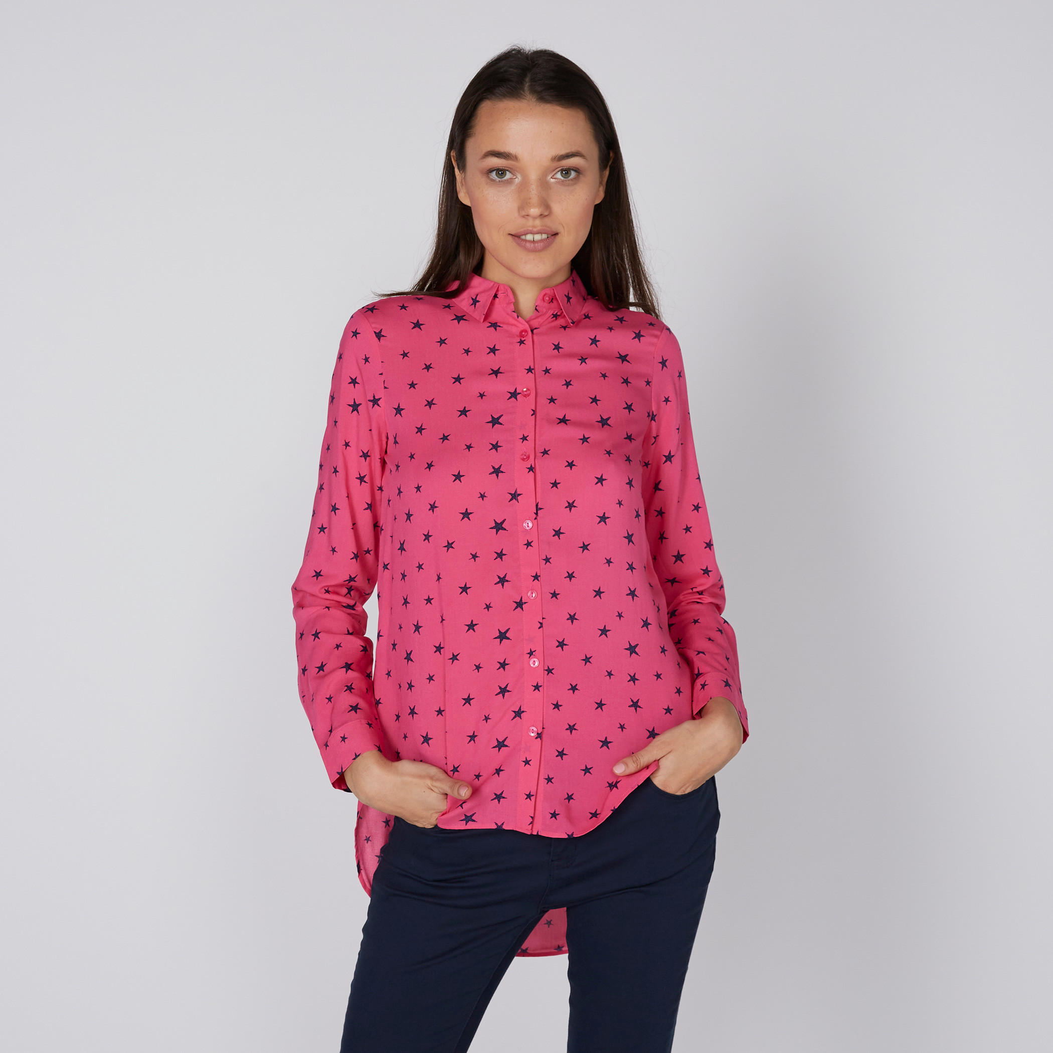 قميص بأكمام طويلة وحوّاف غير مستوية وطبعات-women-clothing-shirtsandblouses-shirts-image-1
