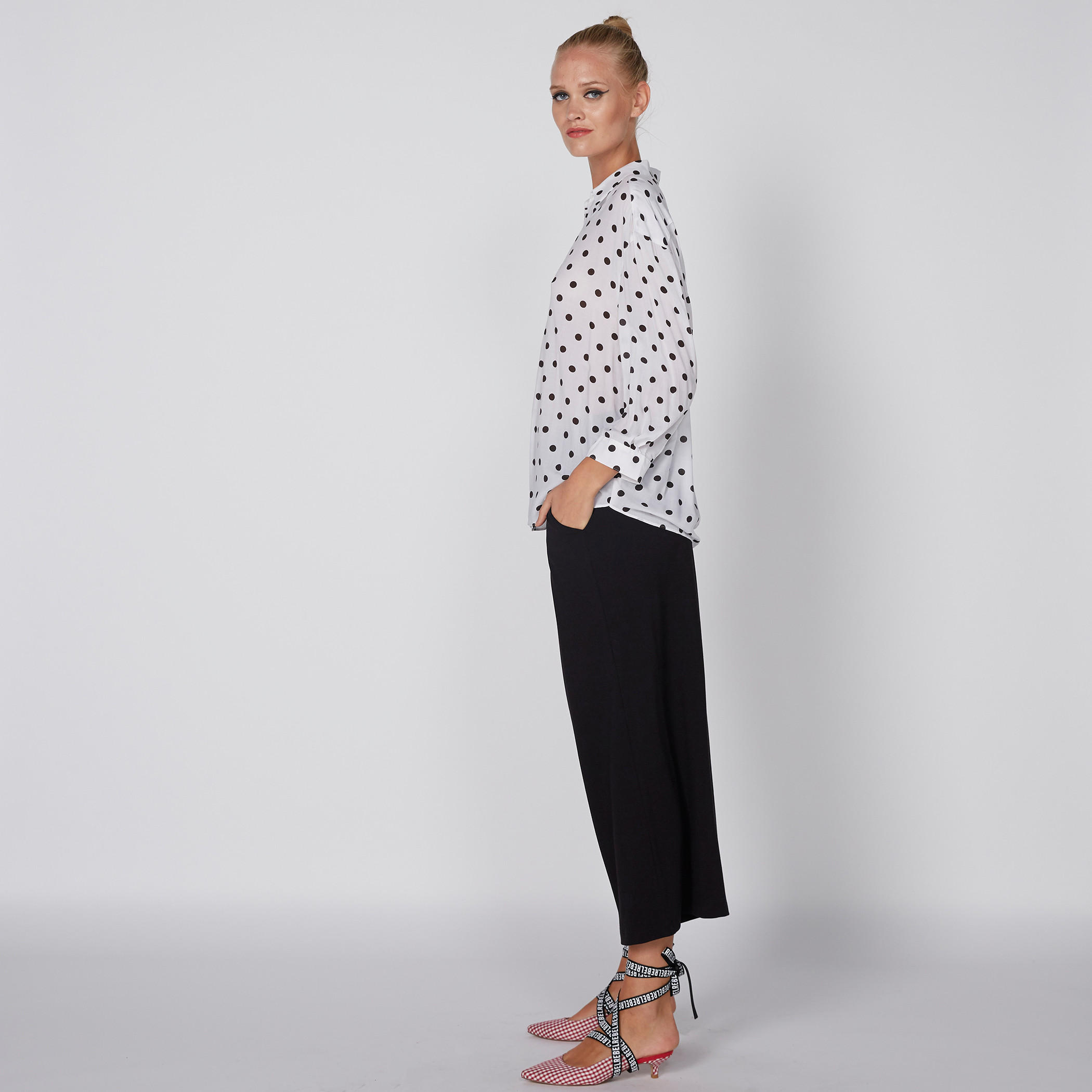 قميص منقّط بأكمام طويلة-women-clothing-shirtsandblouses-shirts-image-1