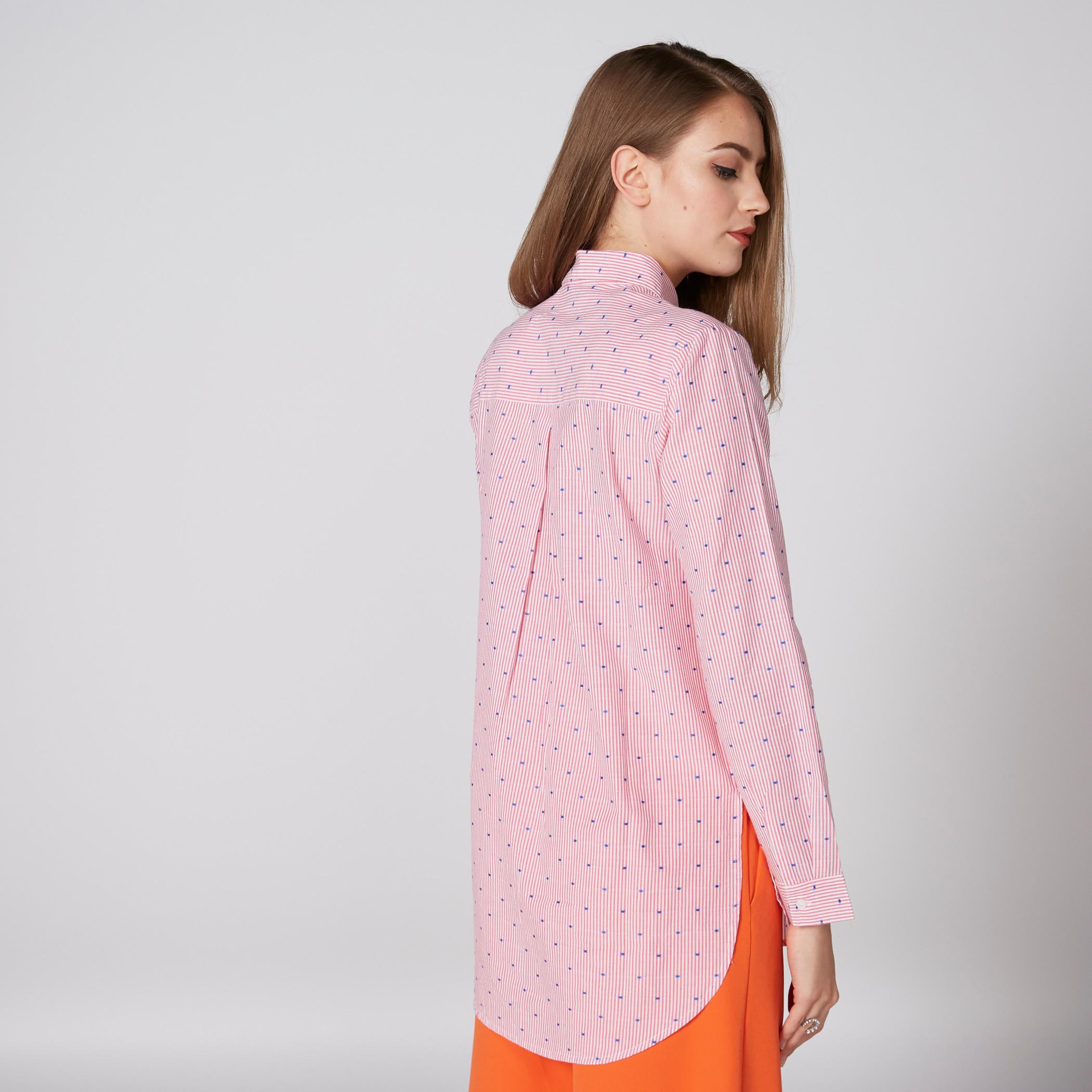 قميص مقلّم بأكمام طويلة وأزرار-women-clothing-shirtsandblouses-shirts-image-2