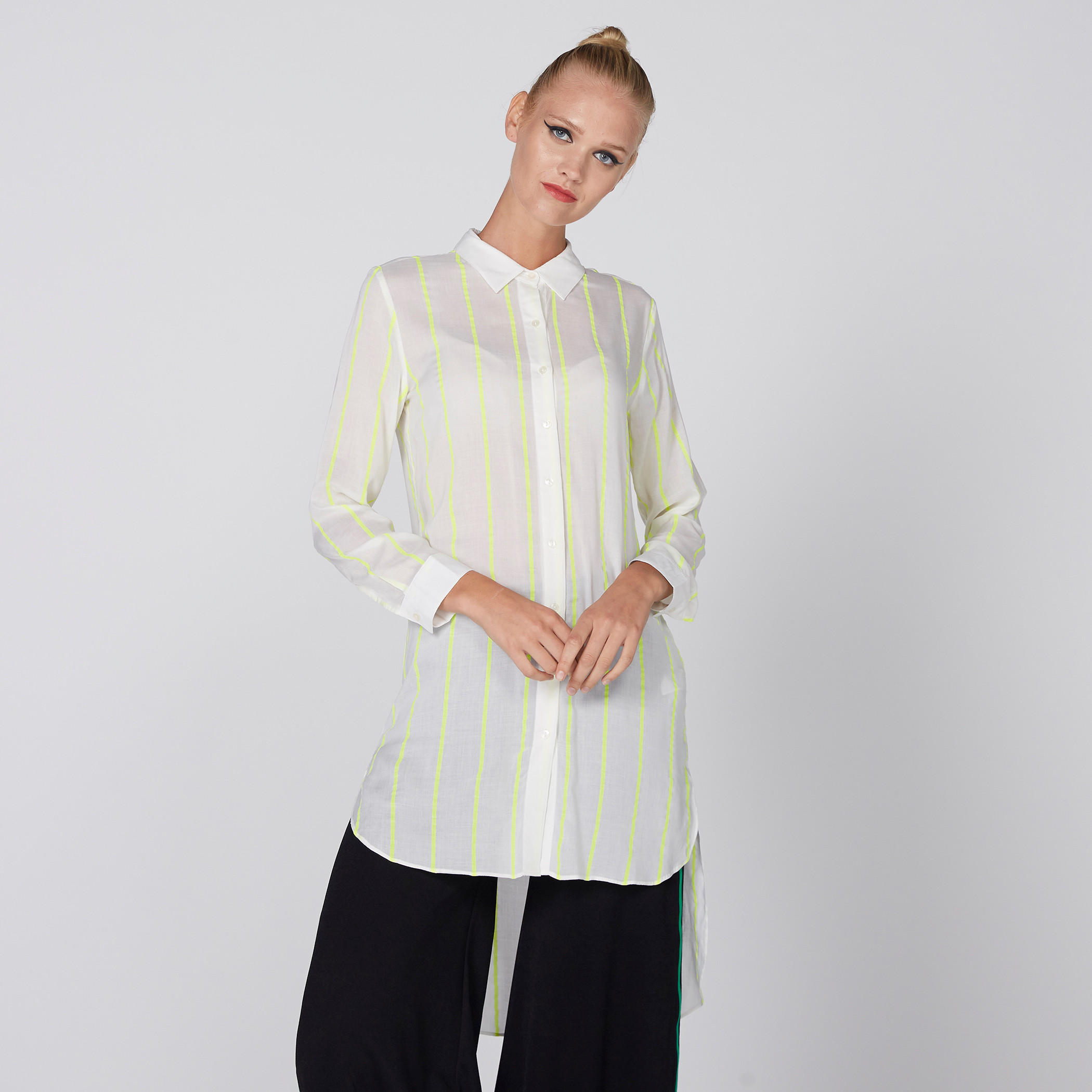 قميص مقلّم بأكمام طويلة وحوّاف غير مستوية-women-clothing-shirtsandblouses-blouses-image-1