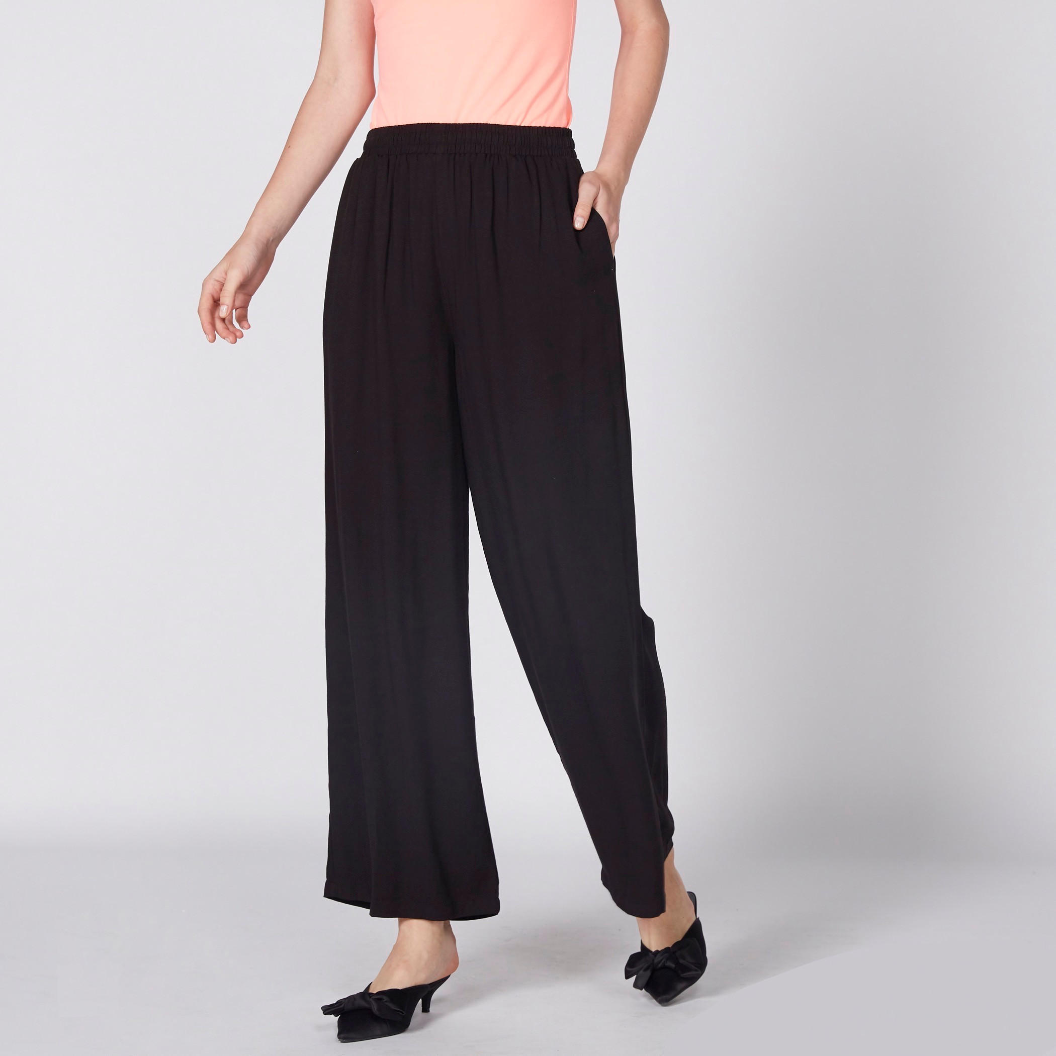 بنطال بالازو طويل بخصر مطّاطي وجيوب-women-clothing-bottoms-trousers-image-1