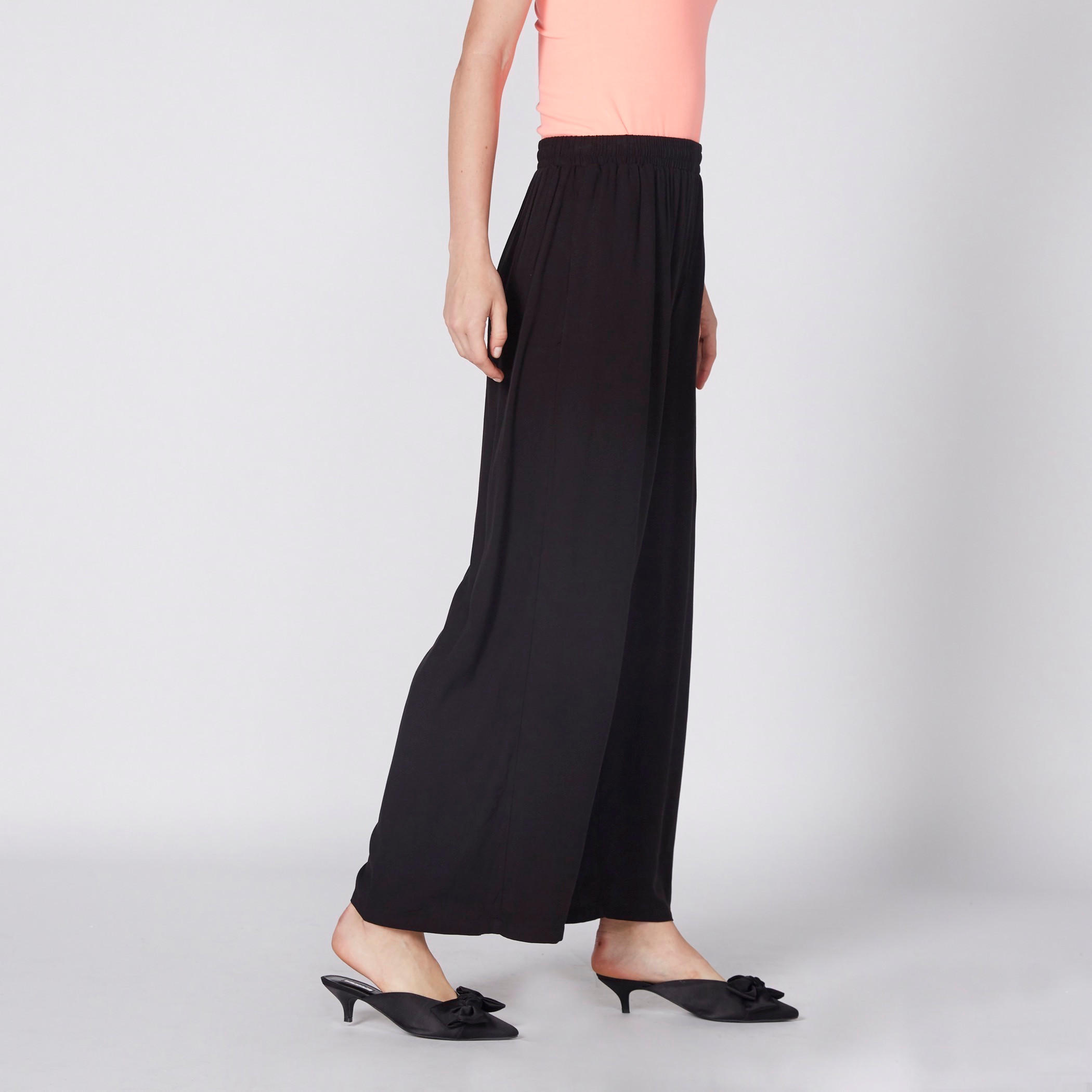 بنطال بالازو طويل بخصر مطّاطي وجيوب-women-clothing-bottoms-trousers-image-3
