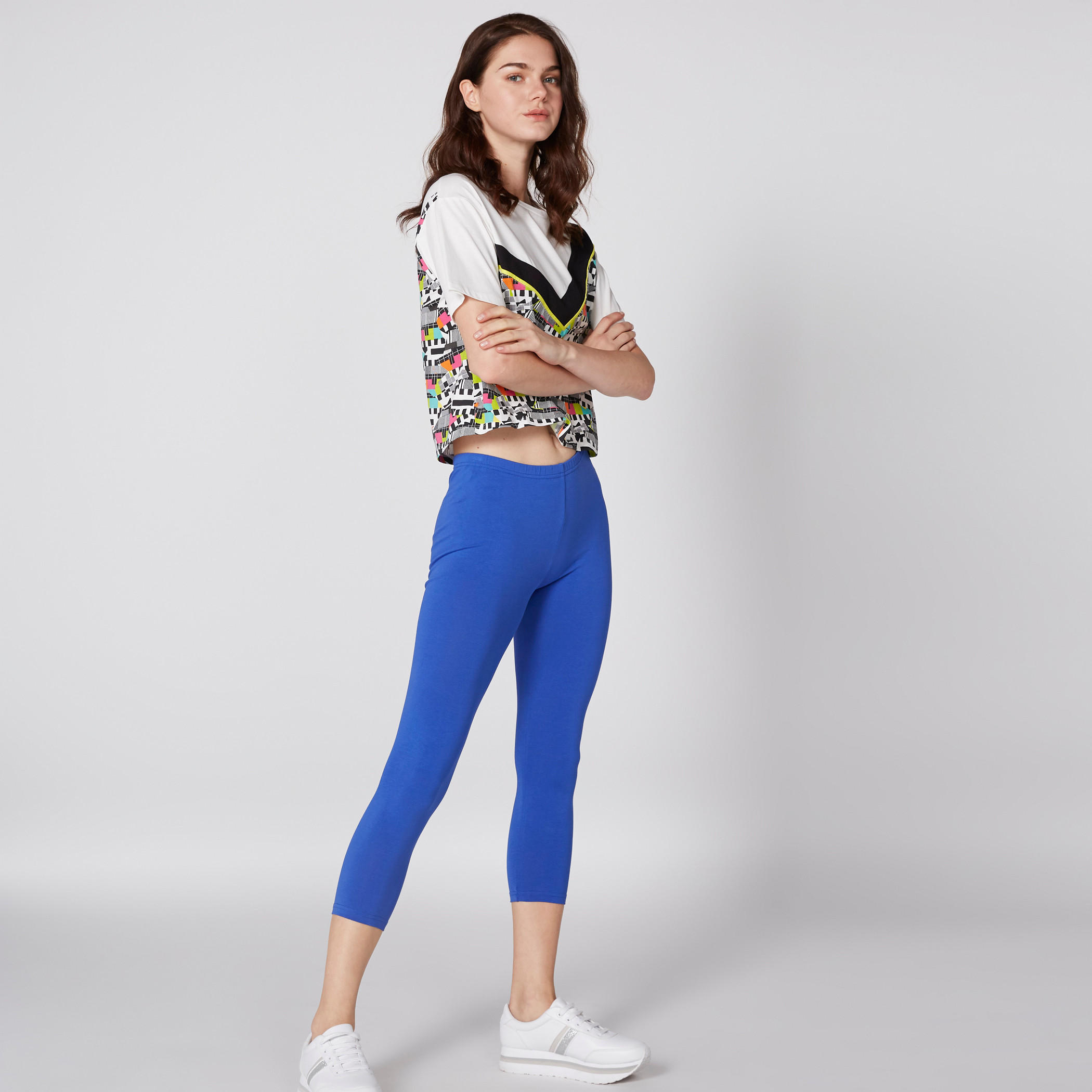 بنطال ليقنز محبوك بطول 3/4 وخصر مطاطي-women-clothing-bottoms-leggings-image-1
