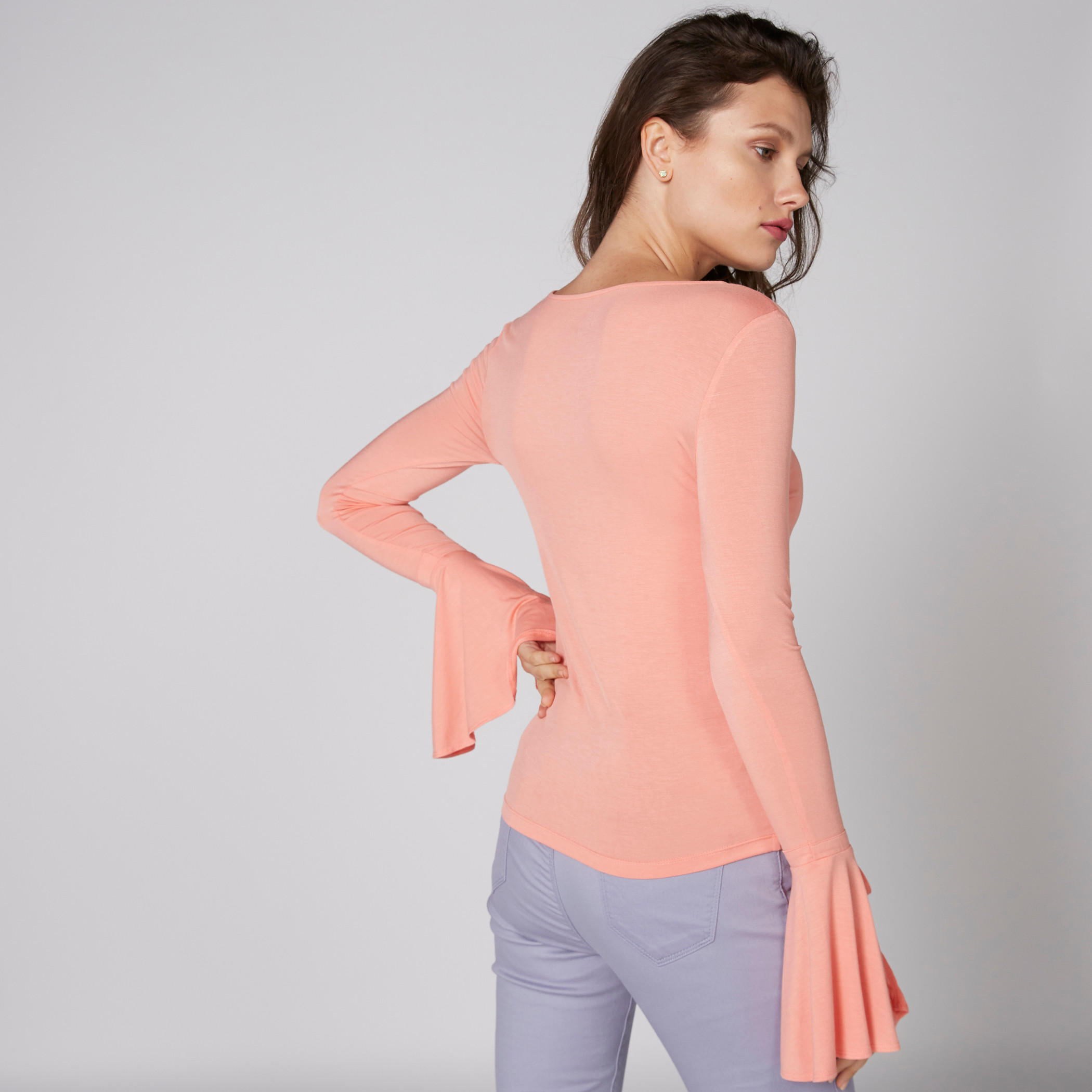 بلوزة بياقة V وأكمام واسعة ورباط-women-clothing-shirtsandblouses-blouses-image-2