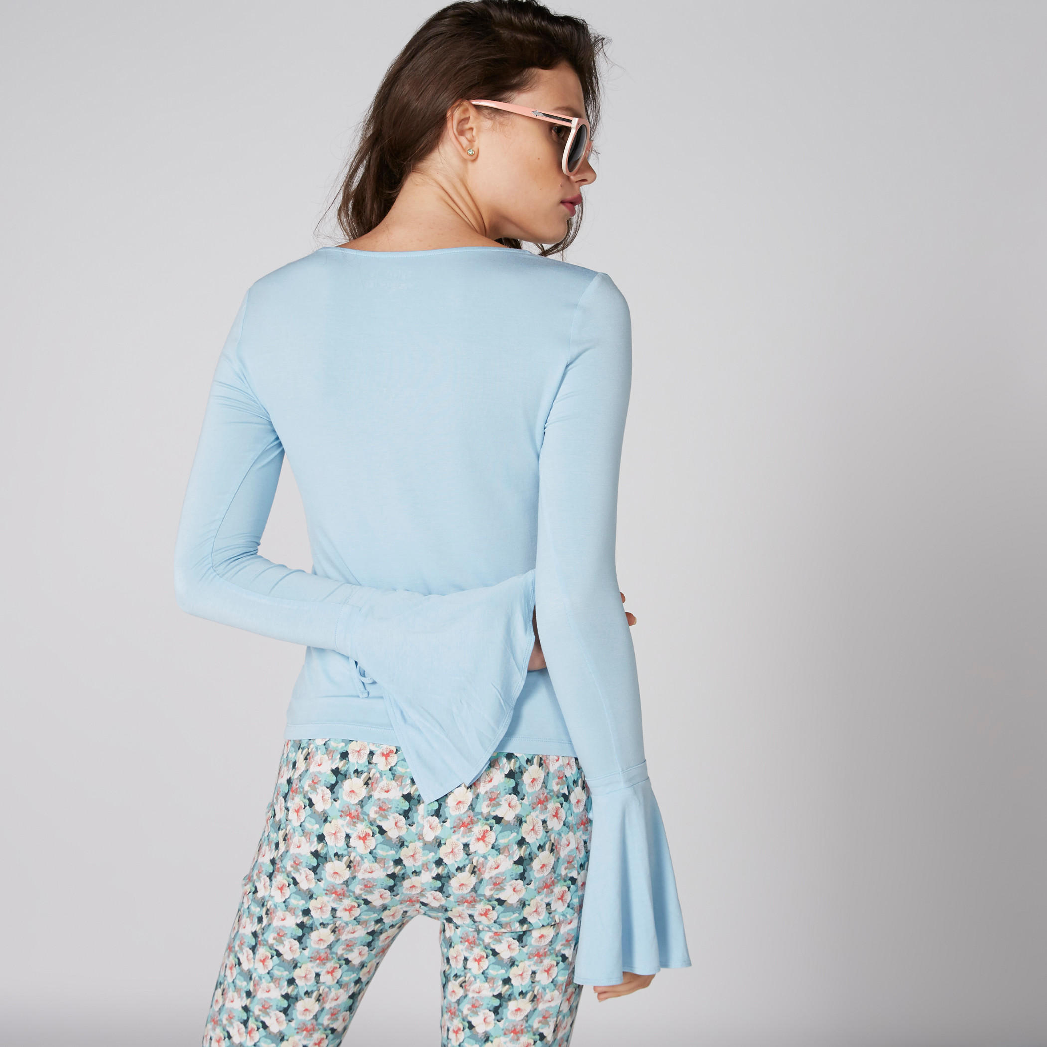 بلوزة بياقة V وأكمام طويلة ورباط-women-clothing-shirtsandblouses-blouses-image-2