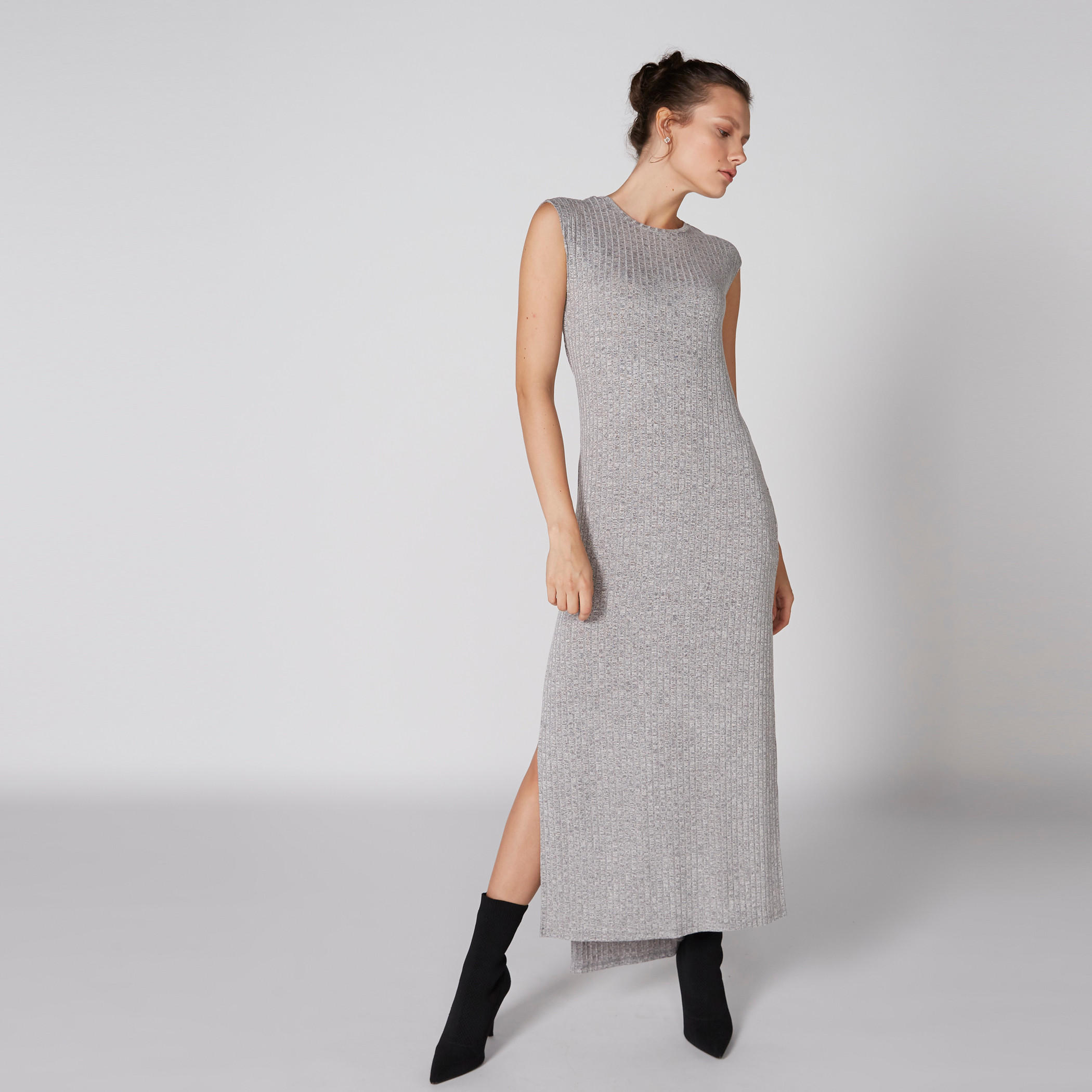 فستان مضلع دون أكمام بياقة مستديرة وفتحة جانبية-women-clothing-dresses-image-3