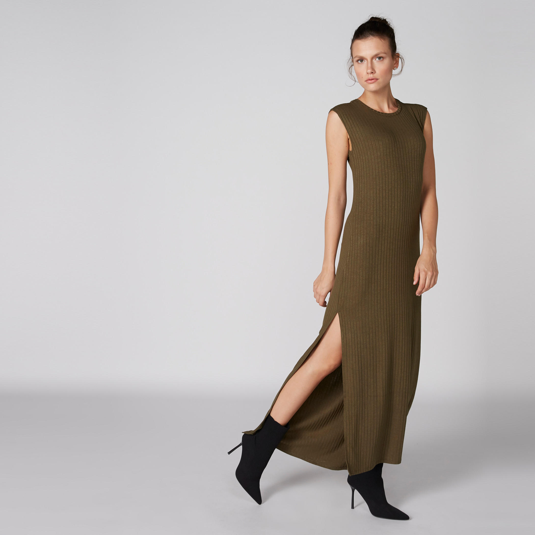 فستان مضلع دون أكمام بياقة مستديرة وفتحة جانبية-women-clothing-dresses-image-3