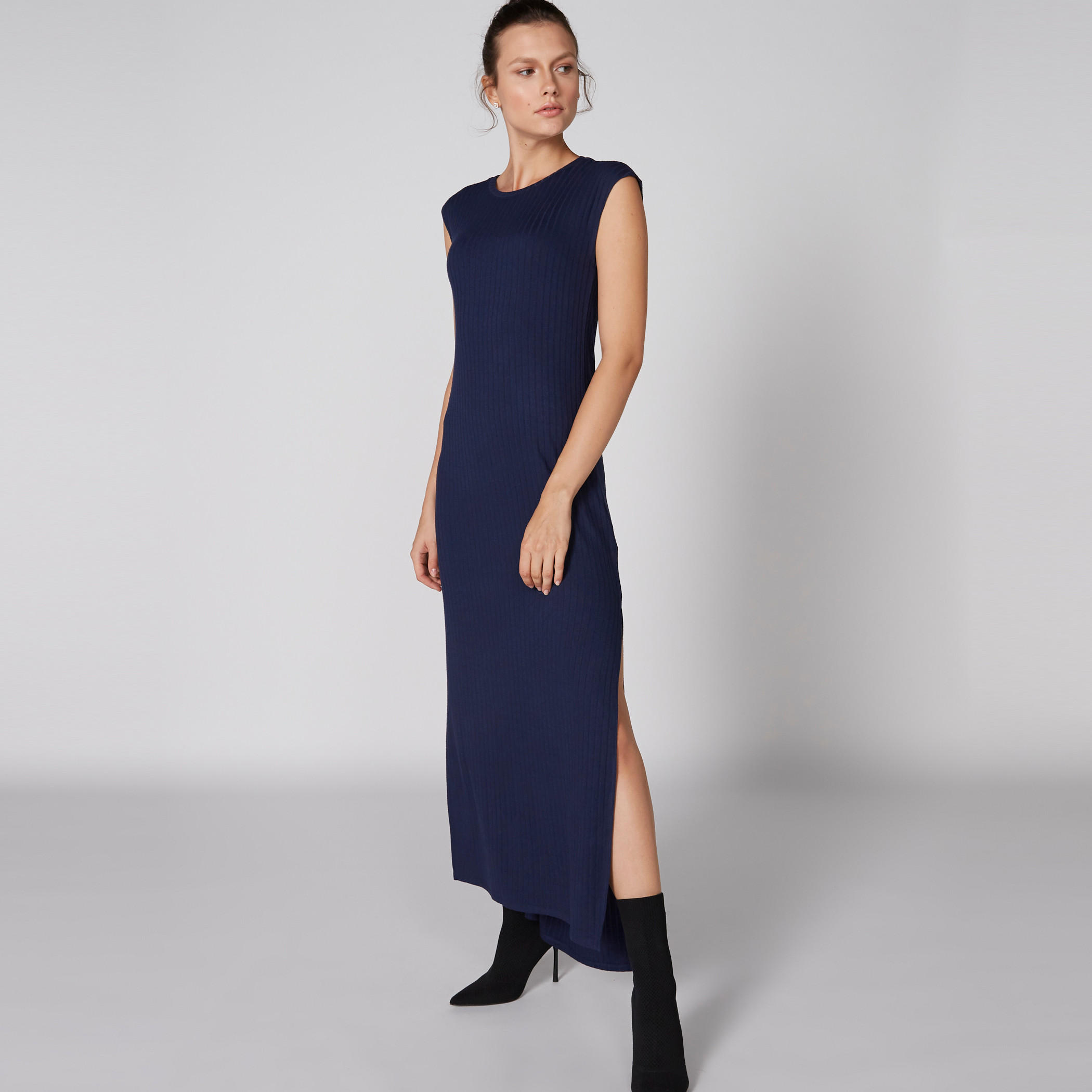 فستان ماكسي دون أكمام بياقة مستديرة وفتحة-women-clothing-dresses-image-3