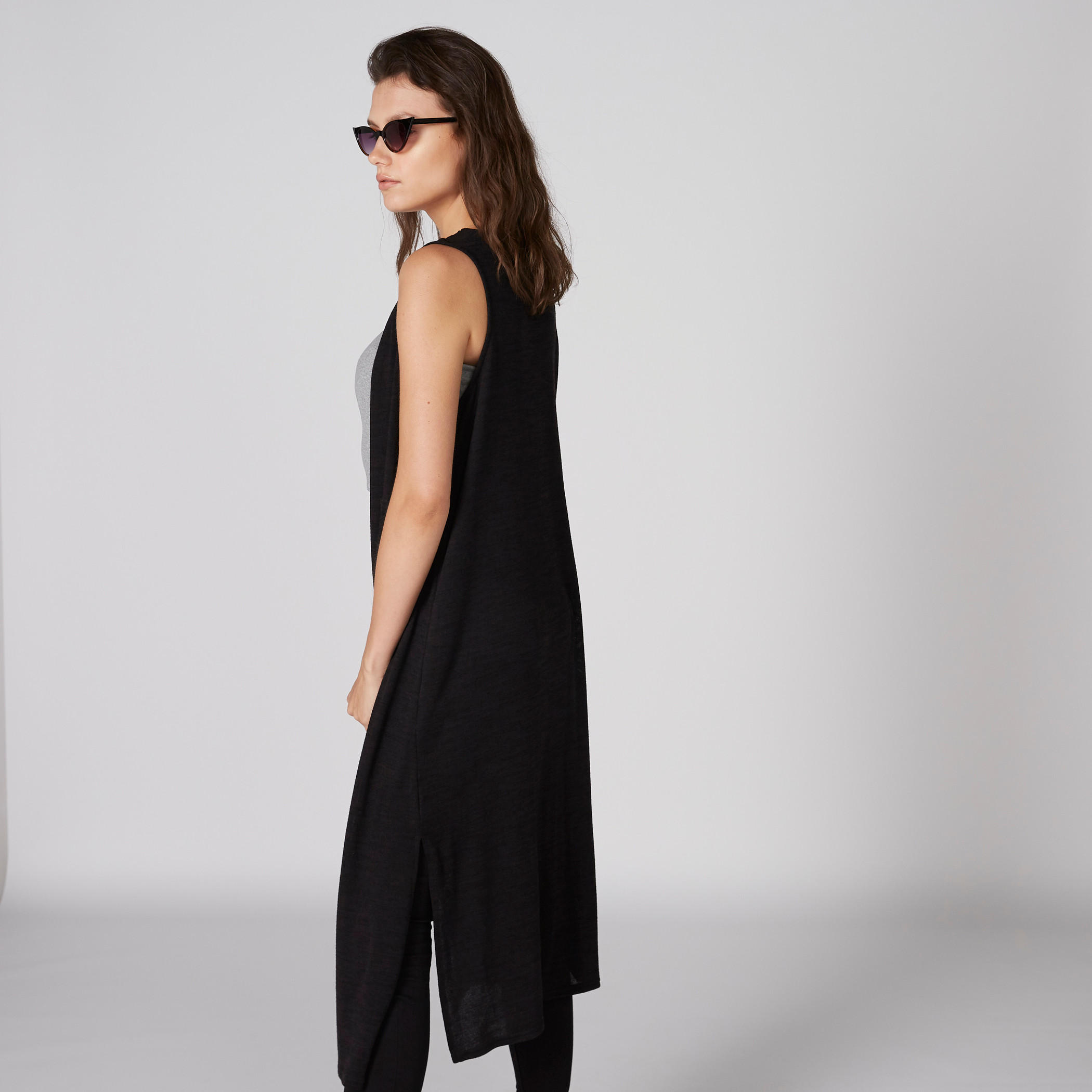 سترة طويلة بلا أكمام بفتحات-women-winterwear-cardigansandjumpers-cardigans-image-2