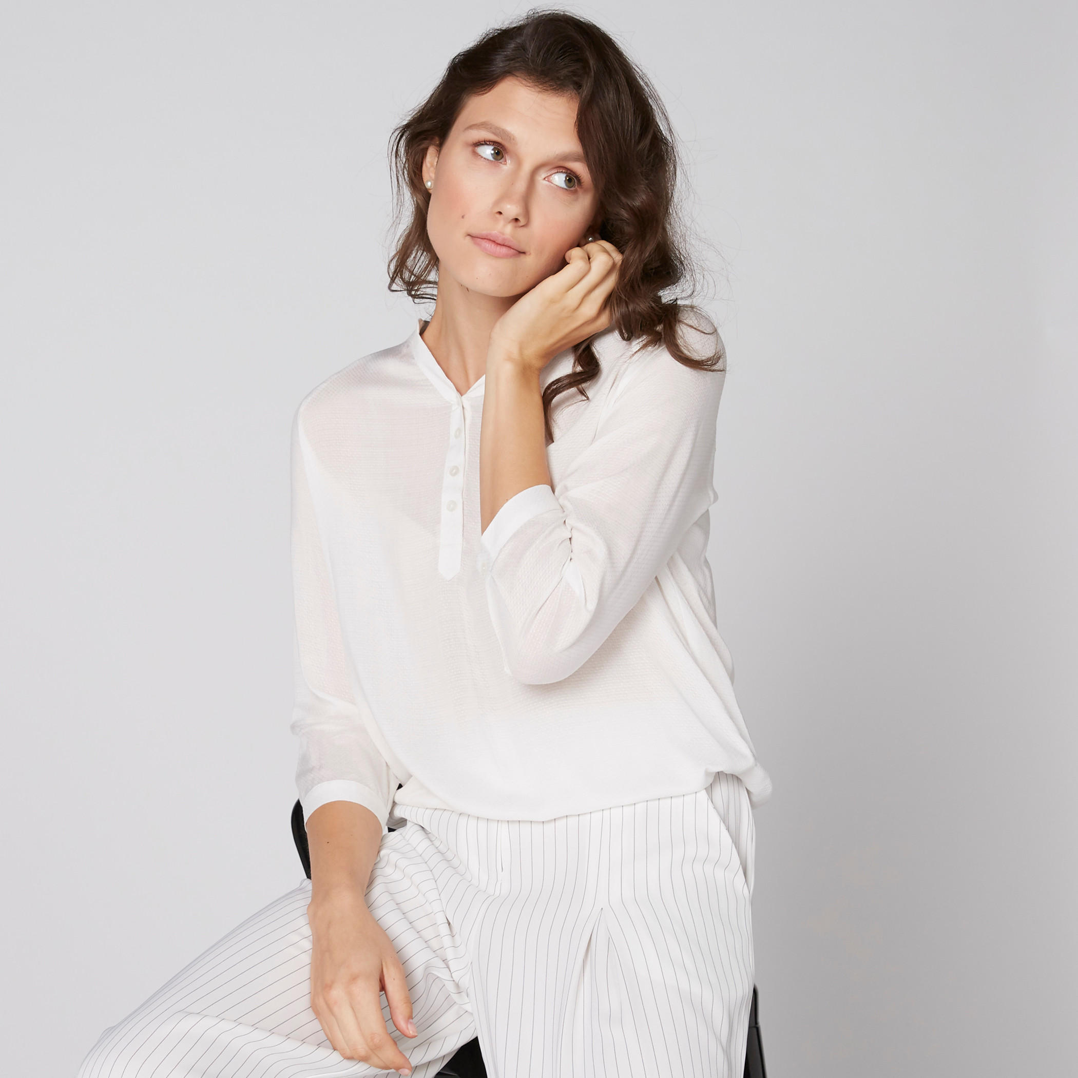 بلوزة بياقة V وأكمام 3/4 ونصف وصلة أزرار-women-clothing-shirtsandblouses-blouses-image-1