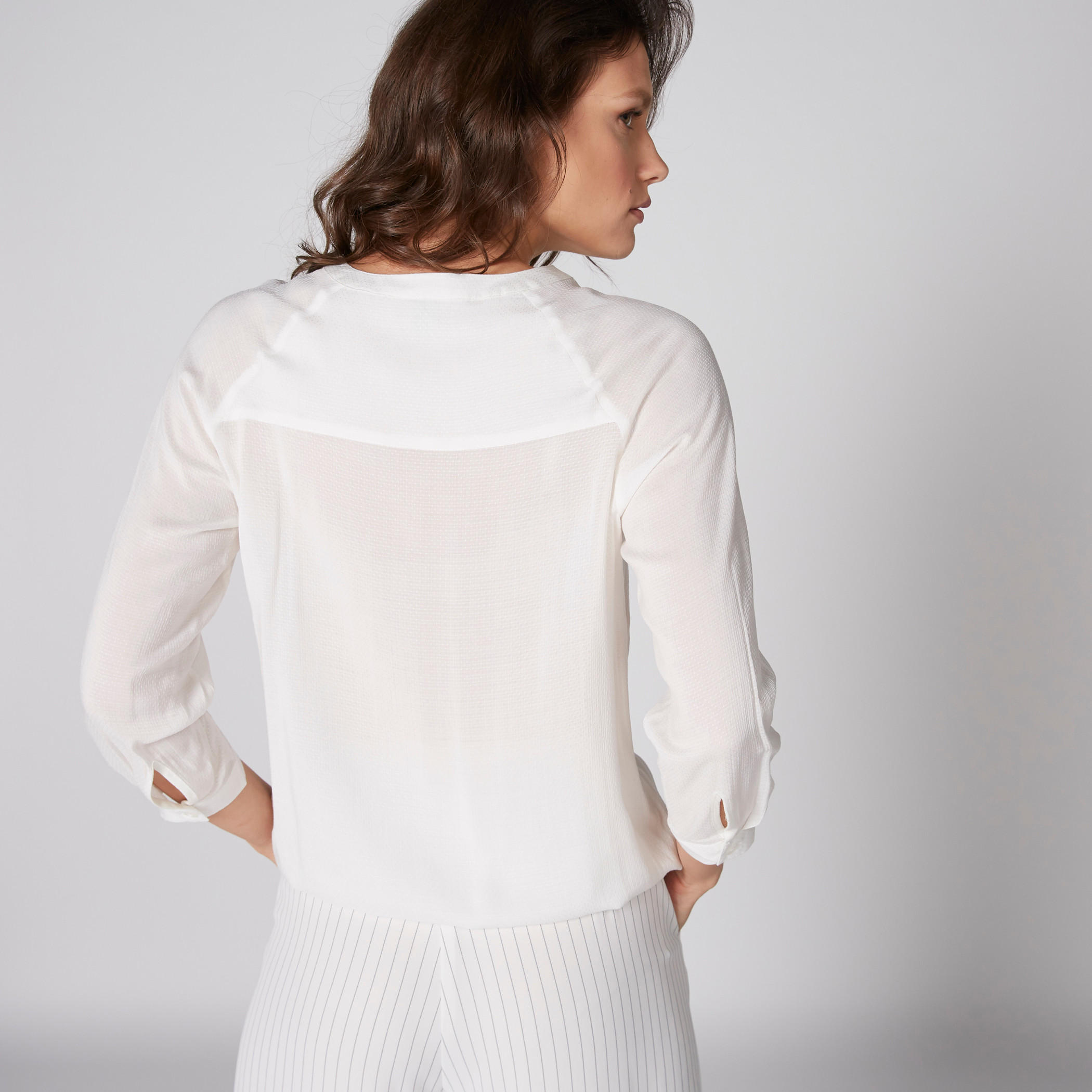 بلوزة بياقة V وأكمام 3/4 ونصف وصلة أزرار-women-clothing-shirtsandblouses-blouses-image-2