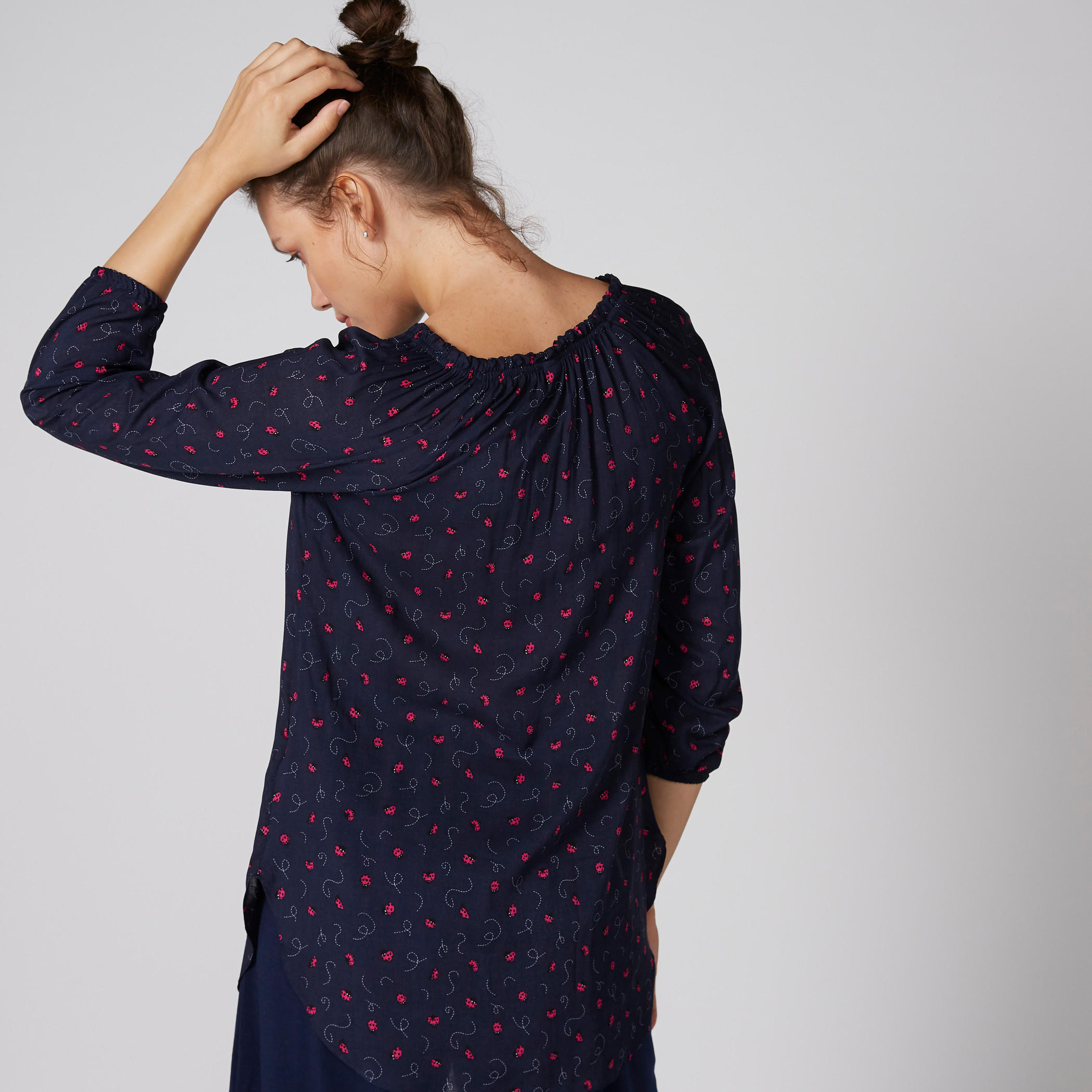 بلوزة بياقة مستديرة وأكمام 3/4 وطبعات-women-clothing-shirtsandblouses-blouses-image-2