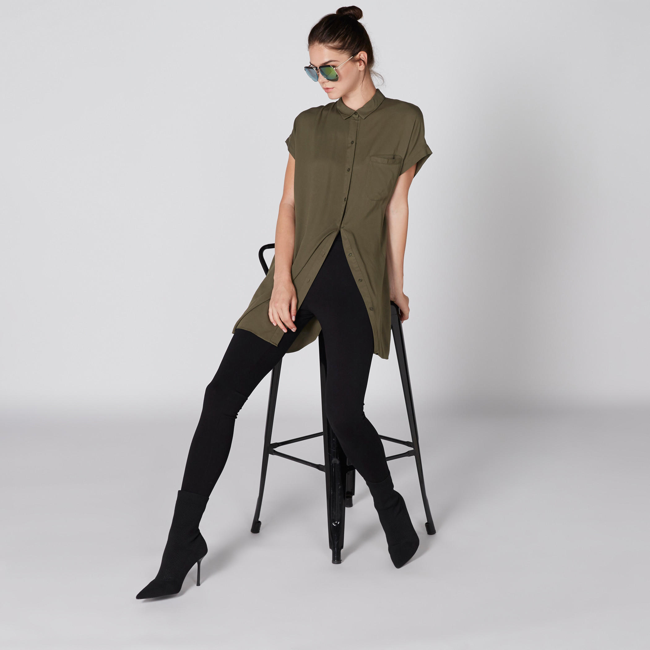 تونيك قميص بأزرار وجيوب-women-clothing-shirtsandblouses-blouses-image-1