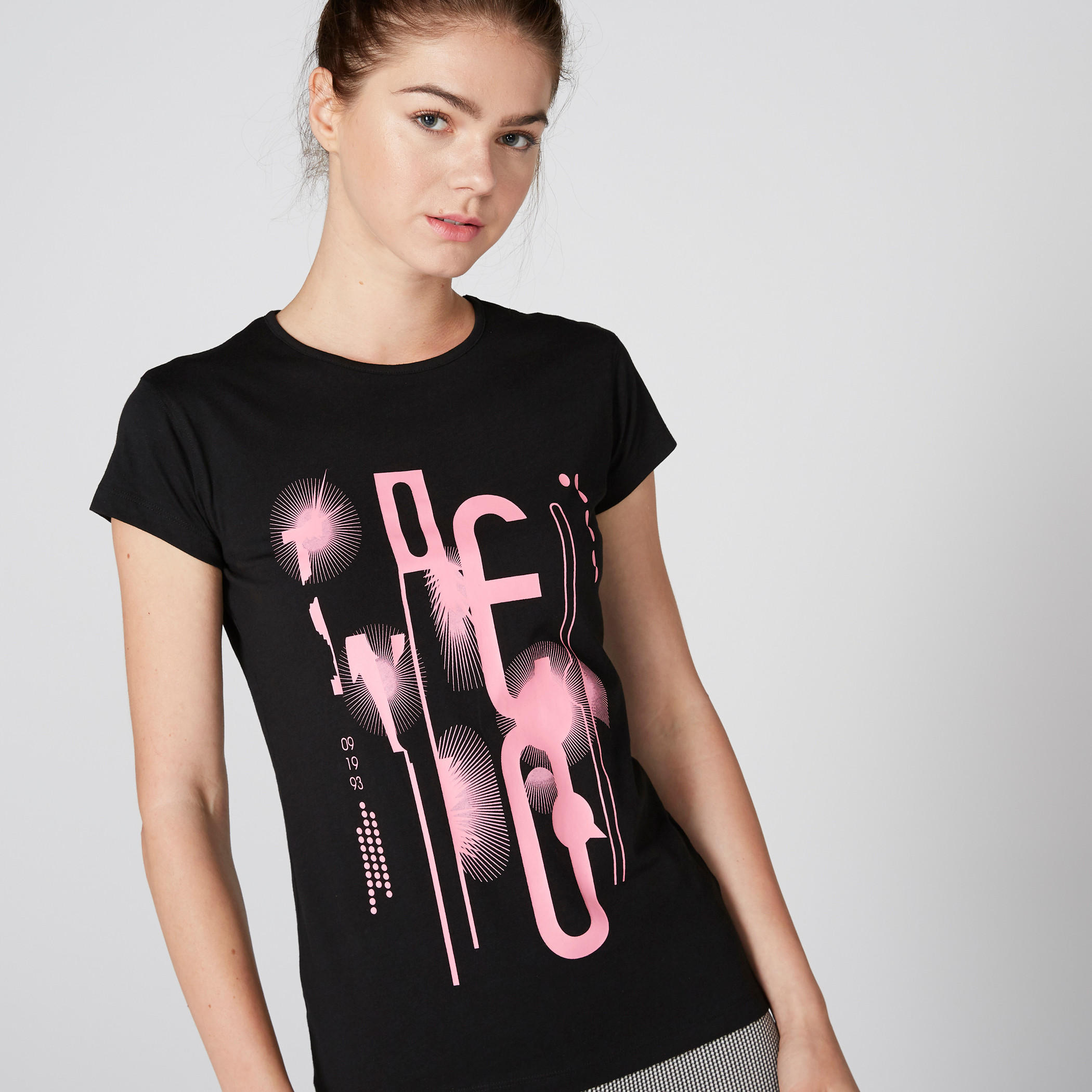تيشيرت بياقة مستديرة وأكمام كاب وطبعات-women-clothing-tshirts-image-1