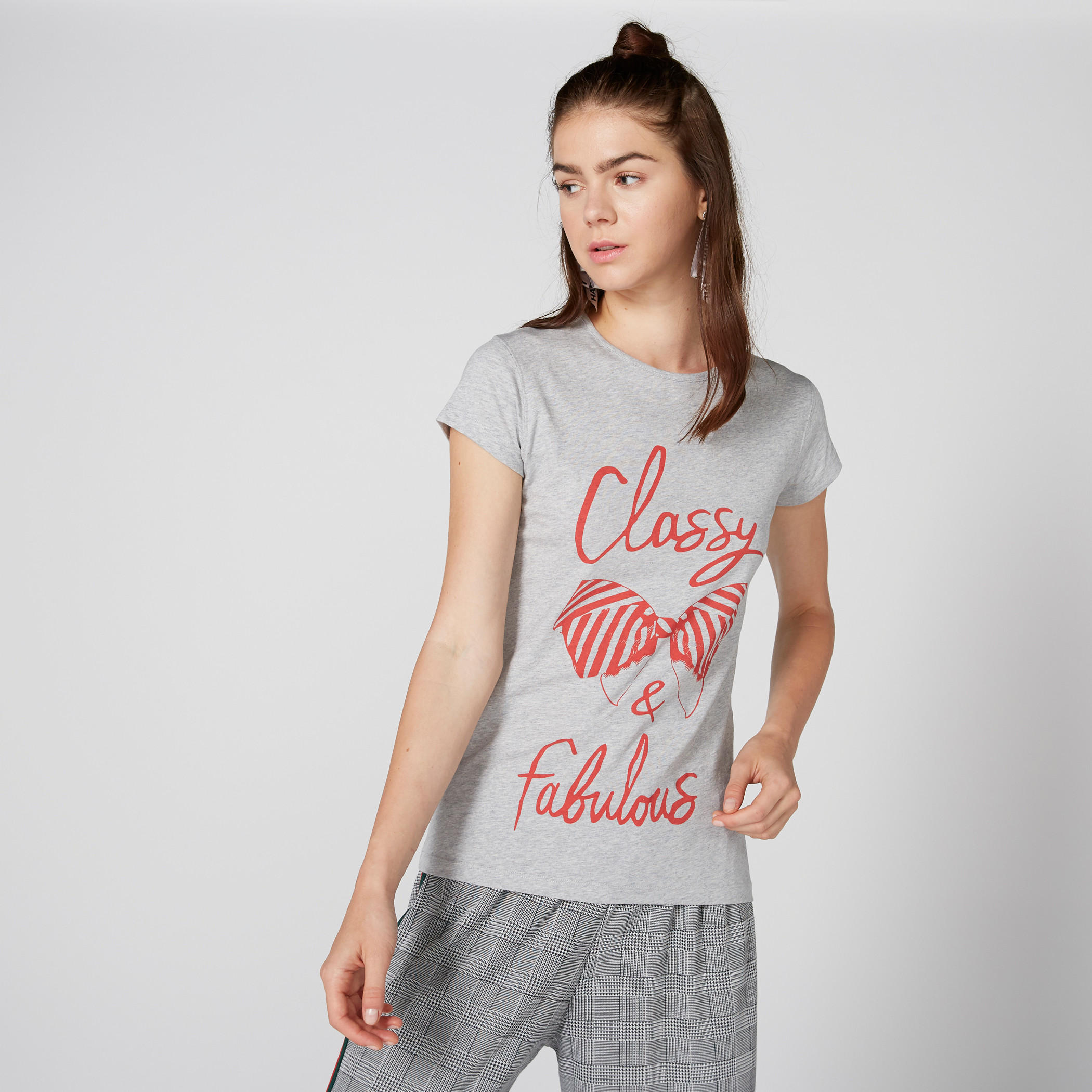تيشيرت بياقة مستديرة وأكمام كاب وطبعات-women-clothing-tshirts-image-3