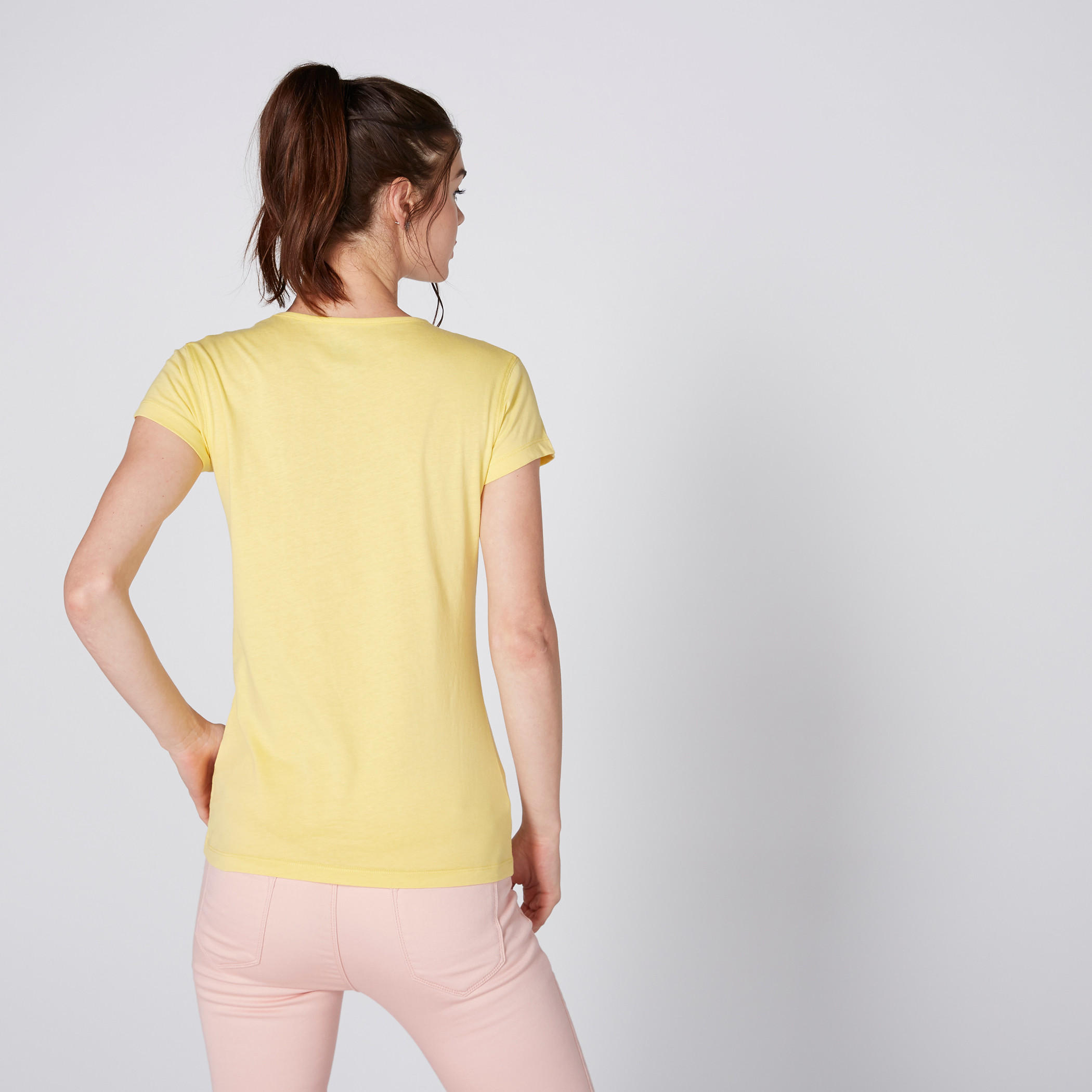 تيشيرت بياقة مستديرة وأكمام كاب وطبعات-women-clothing-tshirts-image-2