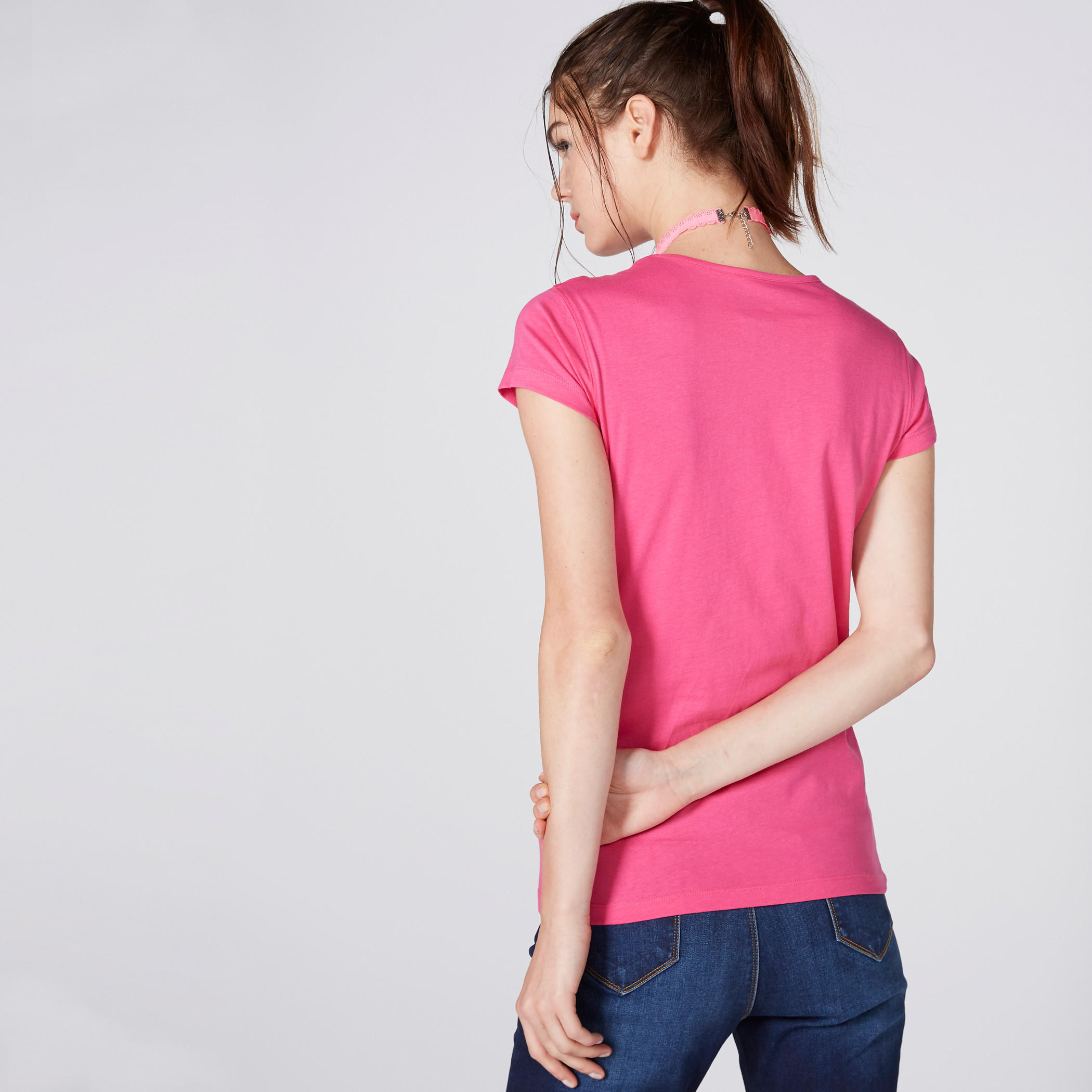 تيشيرت بياقة مستديرة وأكمام كاب وطبعات-women-clothing-tshirts-image-2